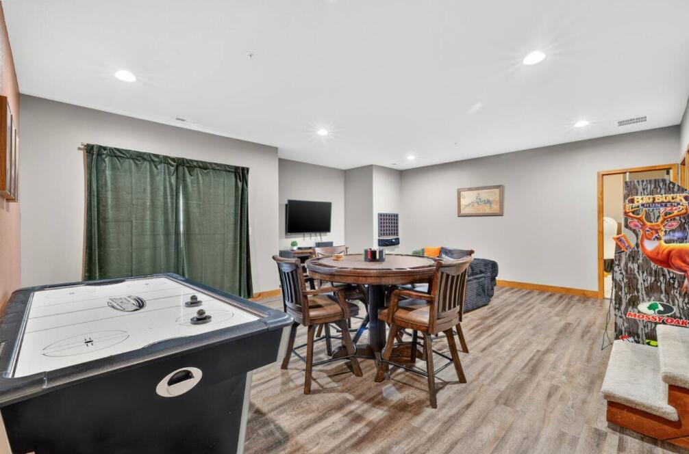 210 Deep Forest Property Photo 36