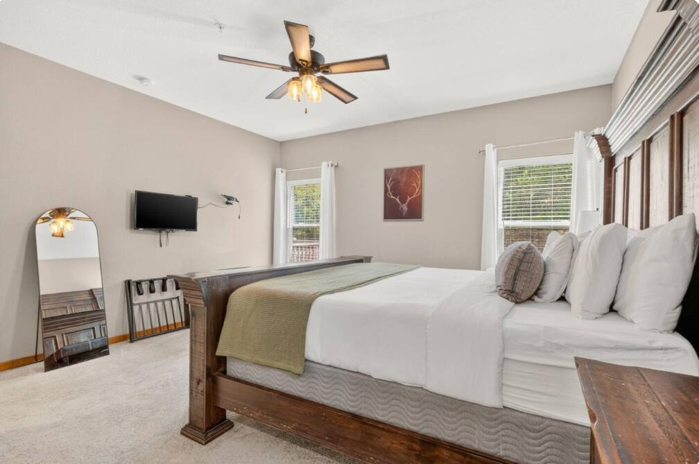 210 Deep Forest Property Photo 44