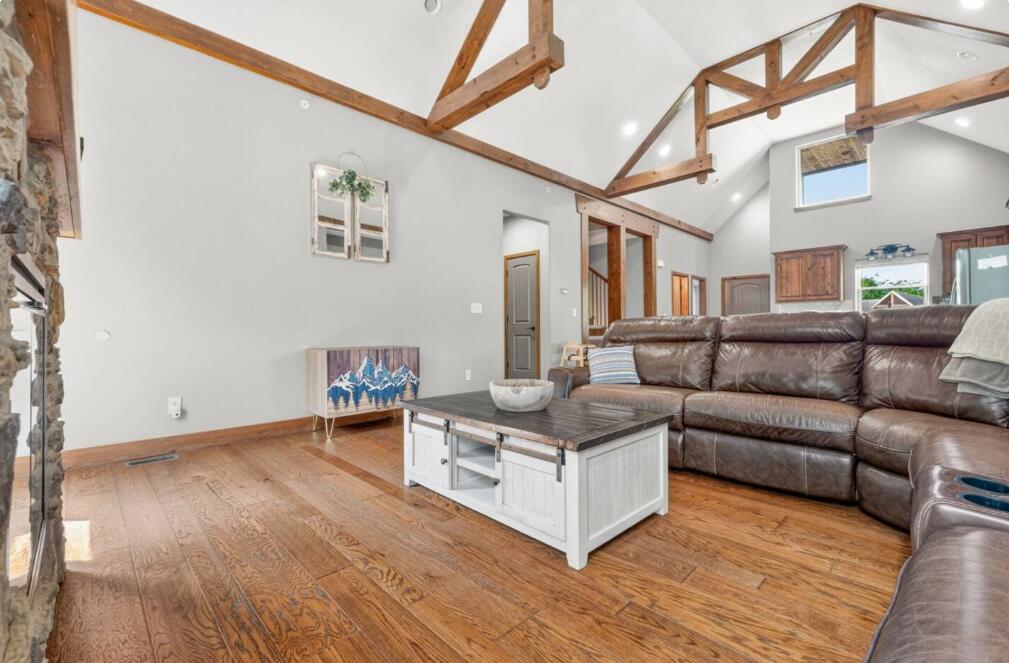 210 Deep Forest Property Photo 48