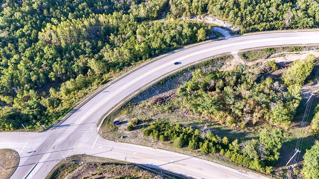 000 Shepherd Of The Hills Expressway Property Photo 21
