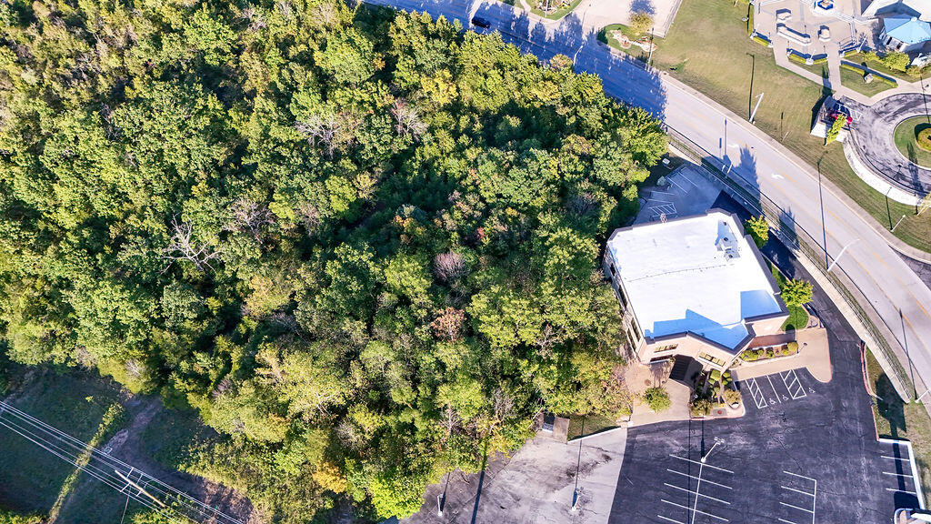 000 Shepherd Of The Hills Expressway Property Photo 37