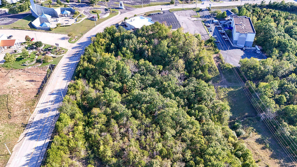 000 Shepherd Of The Hills Expressway Property Photo 50