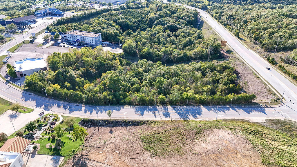 000 Shepherd Of The Hills Expressway Property Photo 53