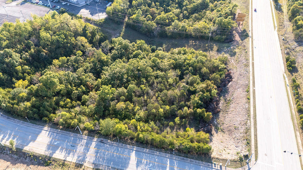 000 Shepherd Of The Hills Expressway Property Photo 60