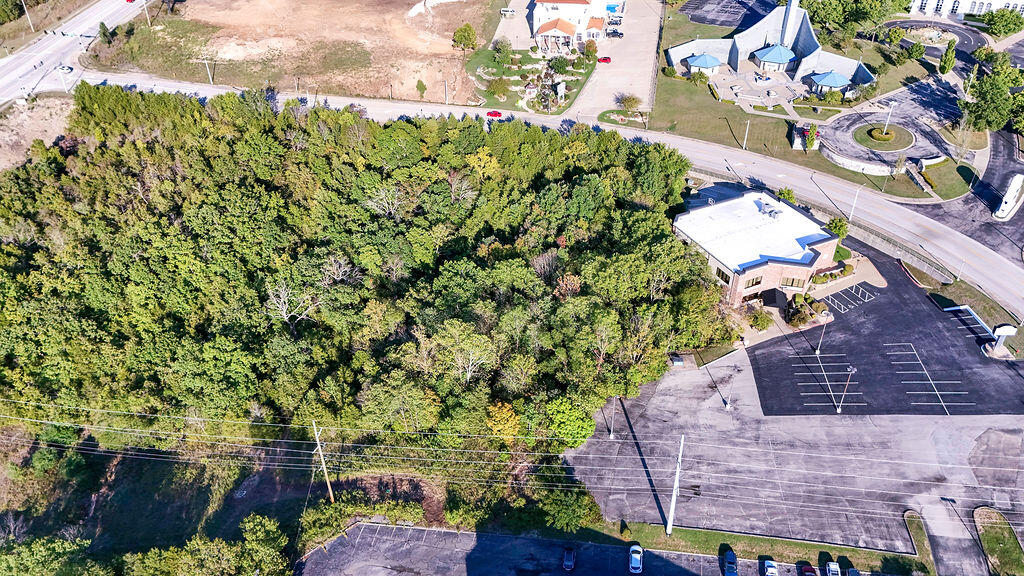 000 Expressway Lane Lot 4 Property Photo 10