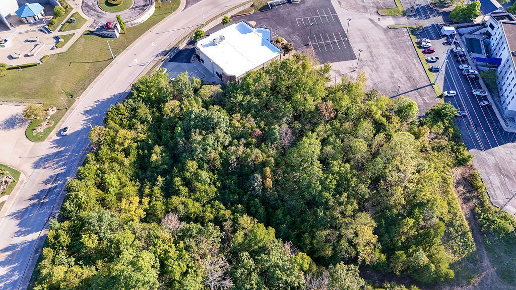 000 Expressway Lane Lot 6 Property Photo 9