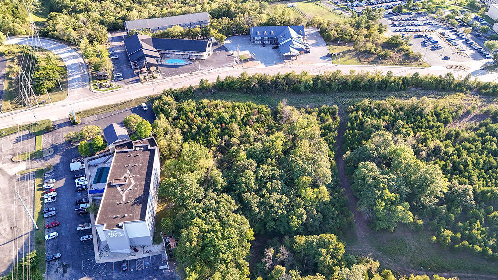000 Expressway Lot 10 Property Photo 3