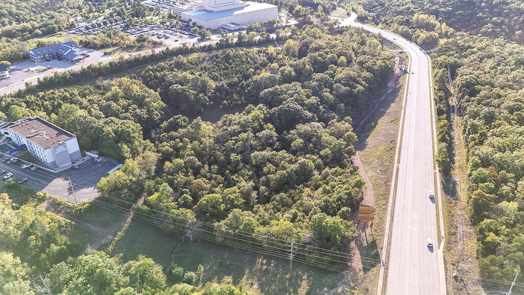000 Expressway Lot 10 Property Photo 4