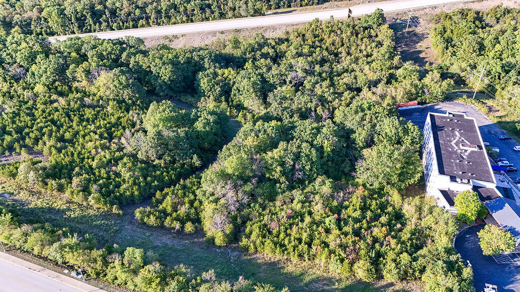 000 Expressway Lot 10 Property Photo 9