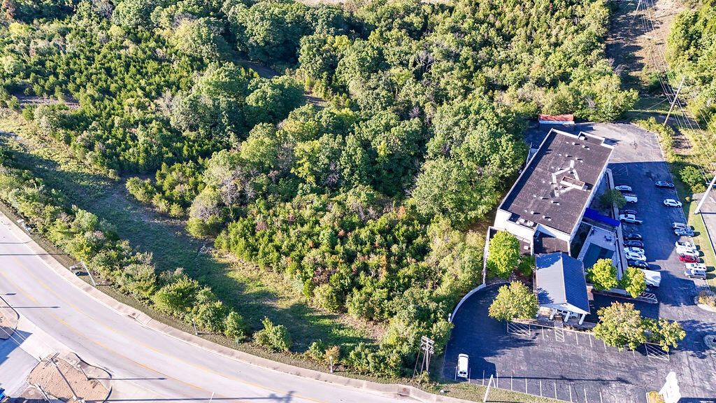000 Expressway Lot 10 Property Photo 13
