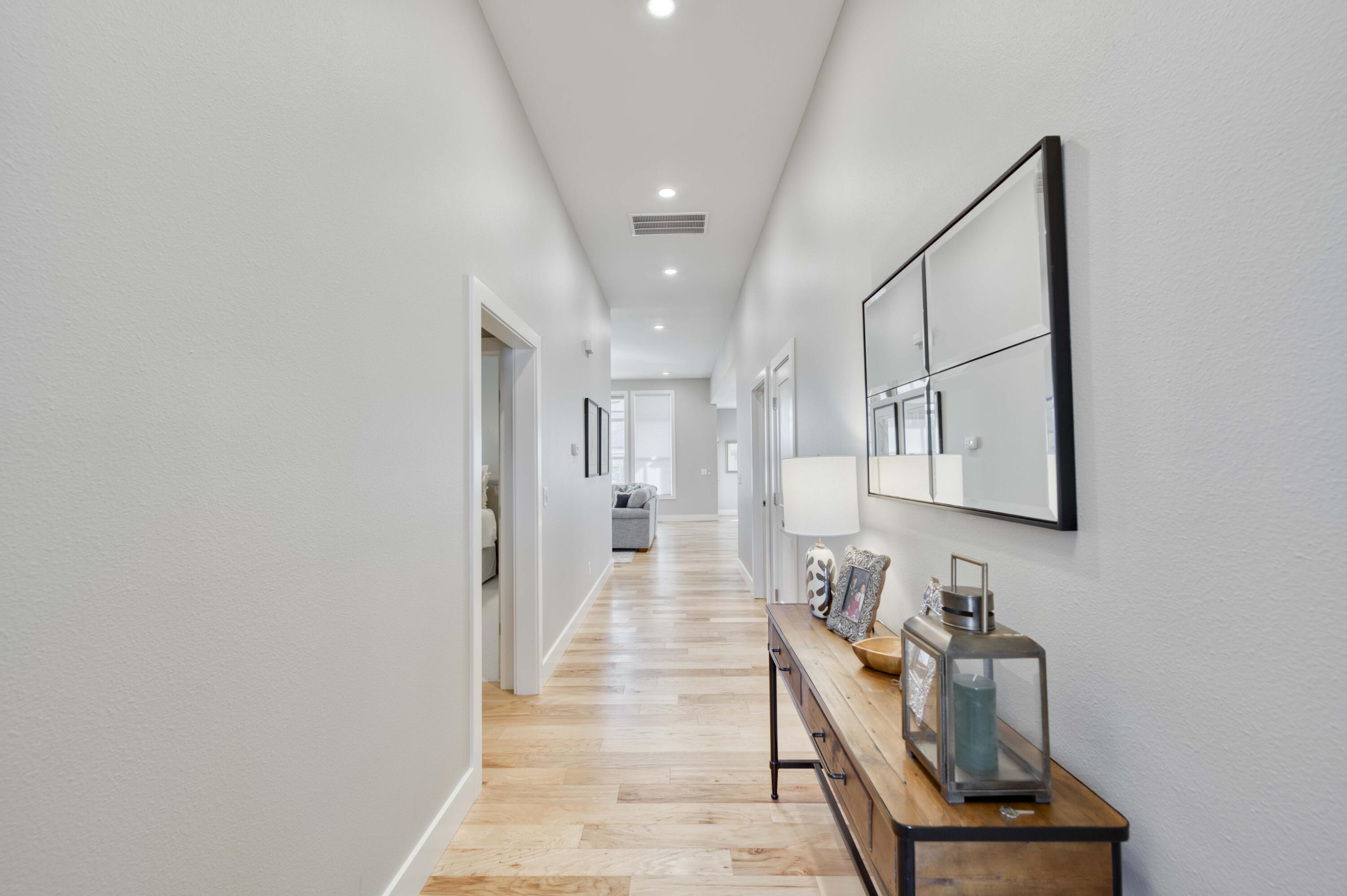 3722 East Woodhue Street Property Photo 5