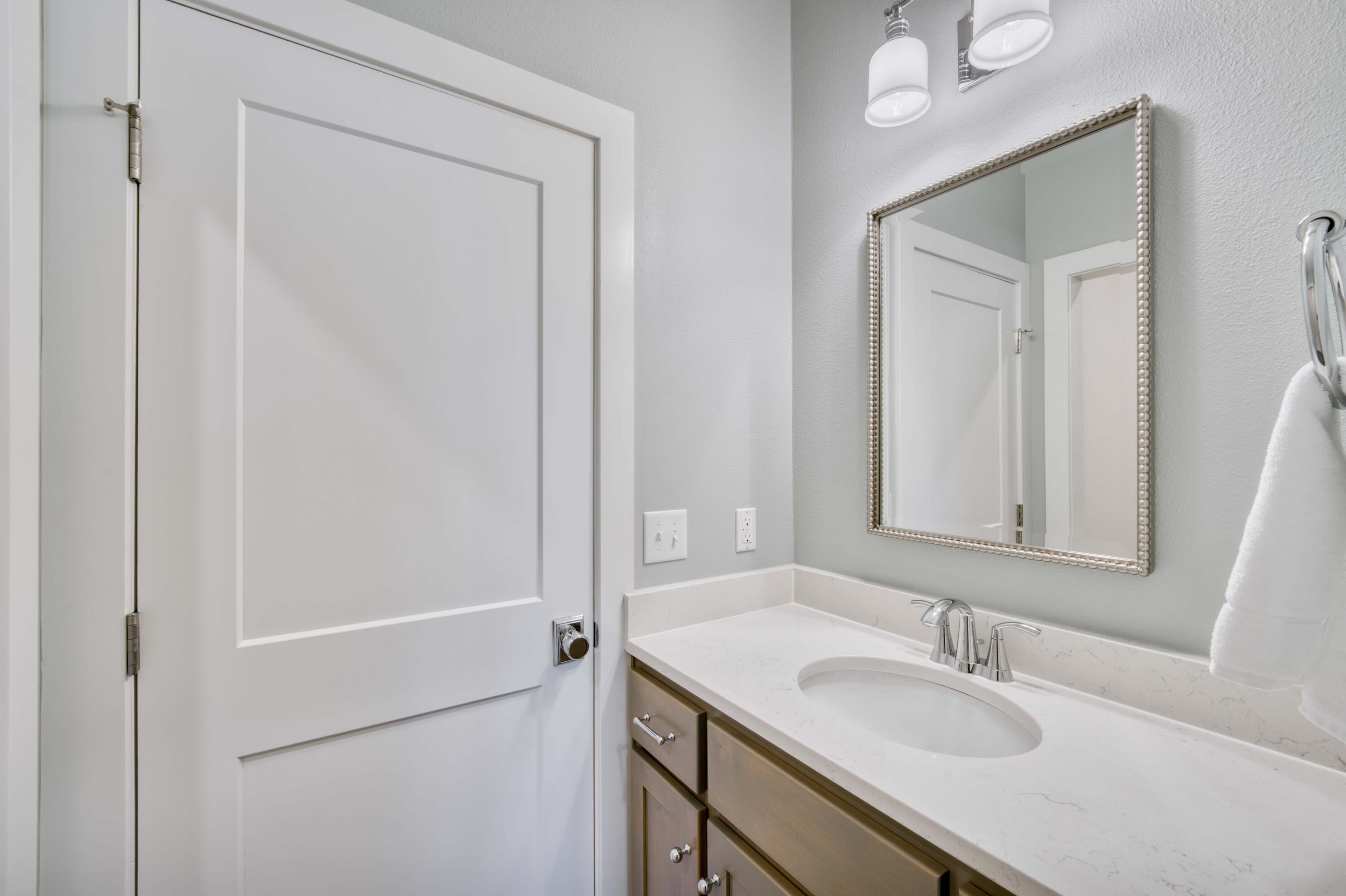 3722 East Woodhue Street Property Photo 10