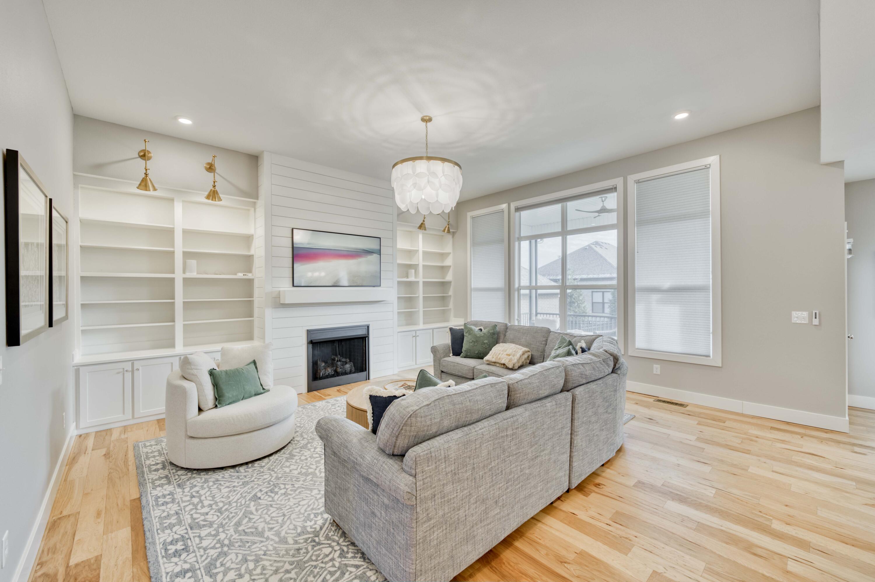 3722 East Woodhue Street Property Photo 18
