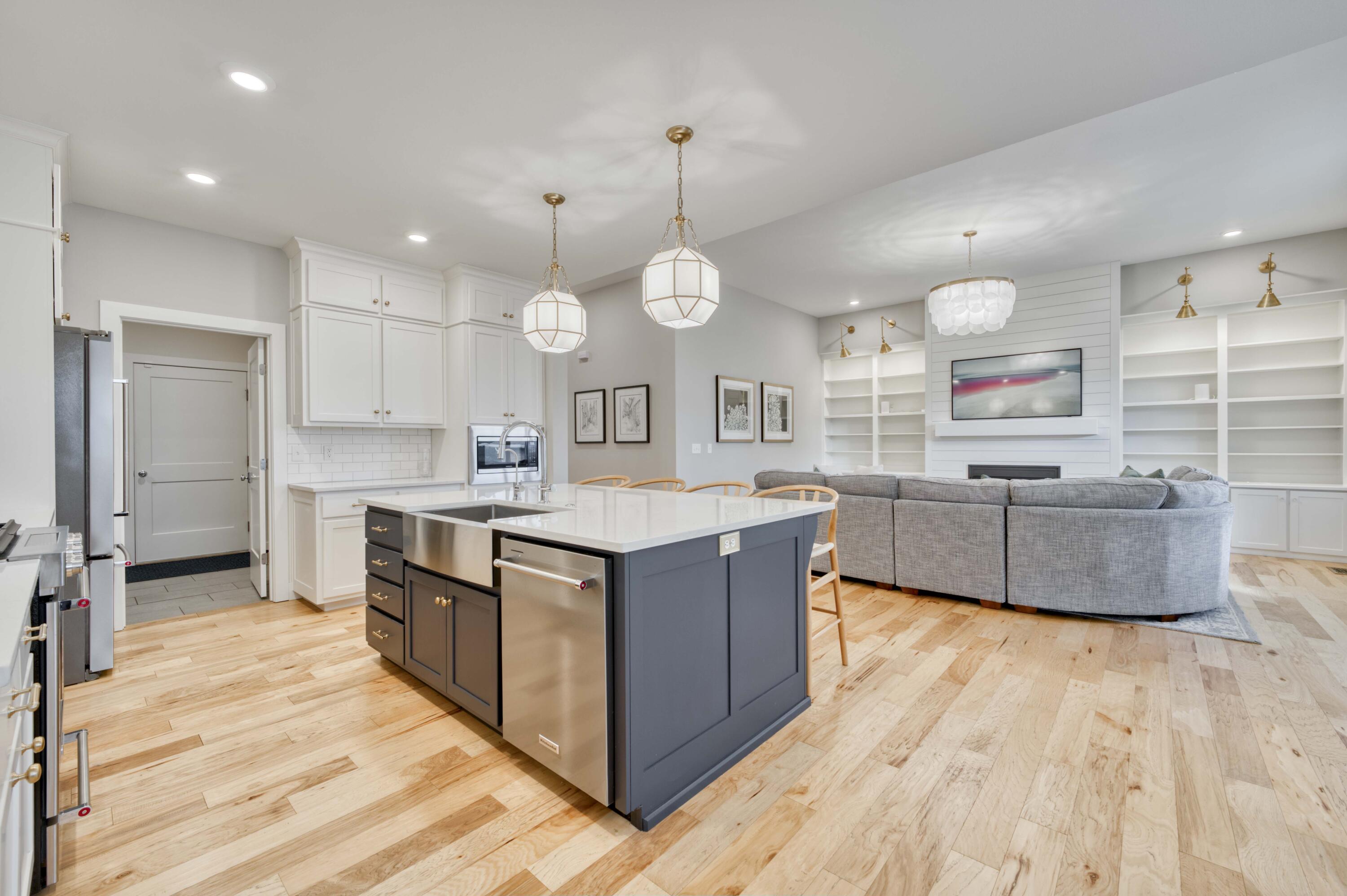 3722 East Woodhue Street Property Photo 25