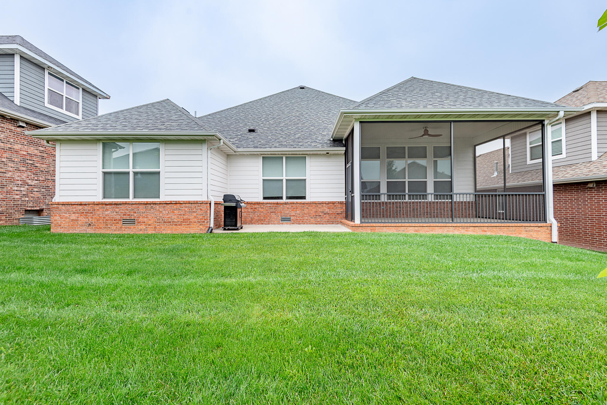 3722 East Woodhue Street Property Photo 43