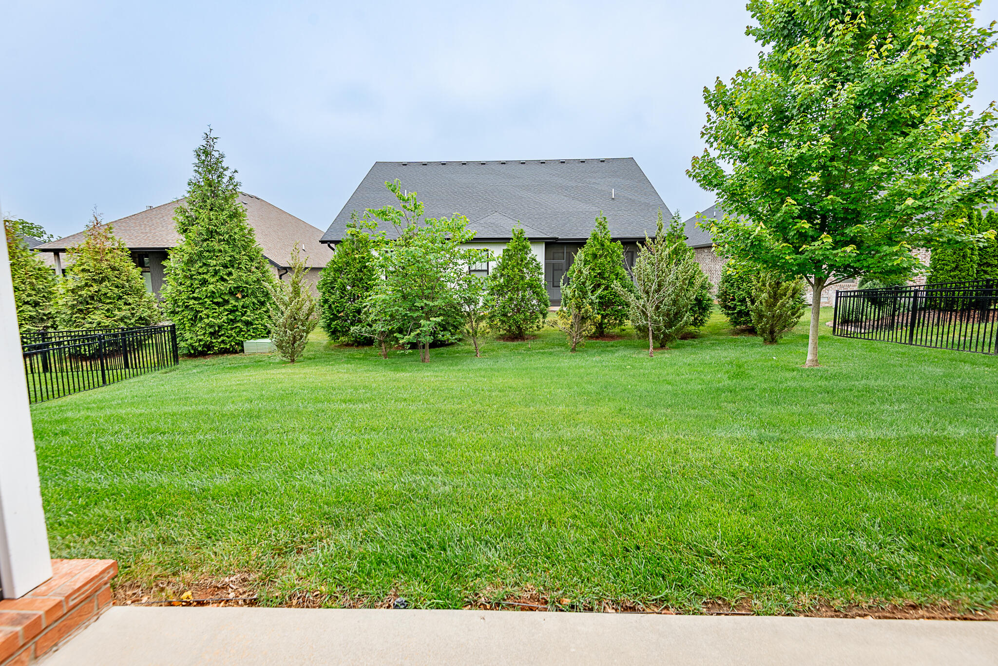 3722 East Woodhue Street Property Photo 44