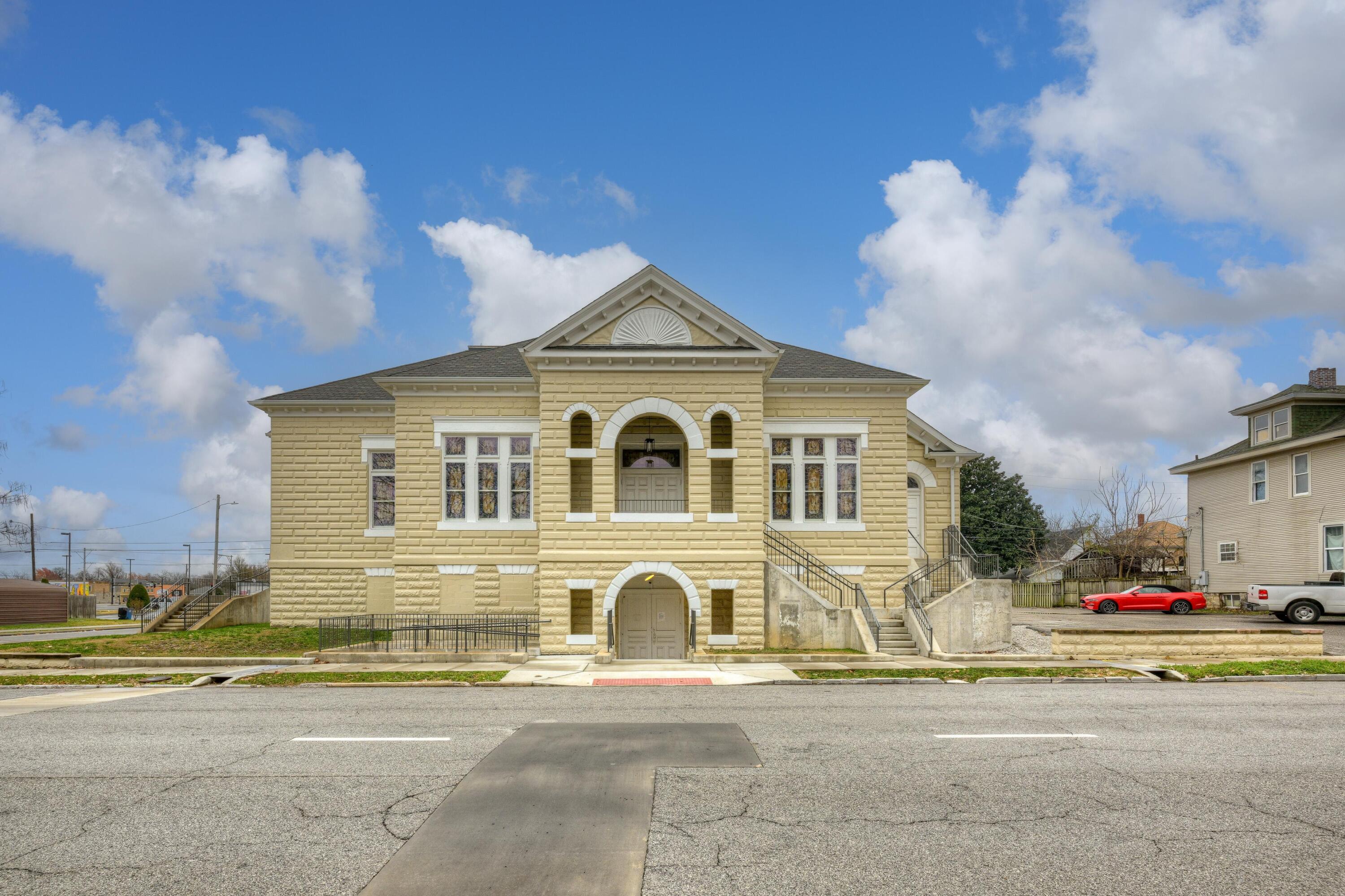 1601 South Wall Avenue Property Photo 3