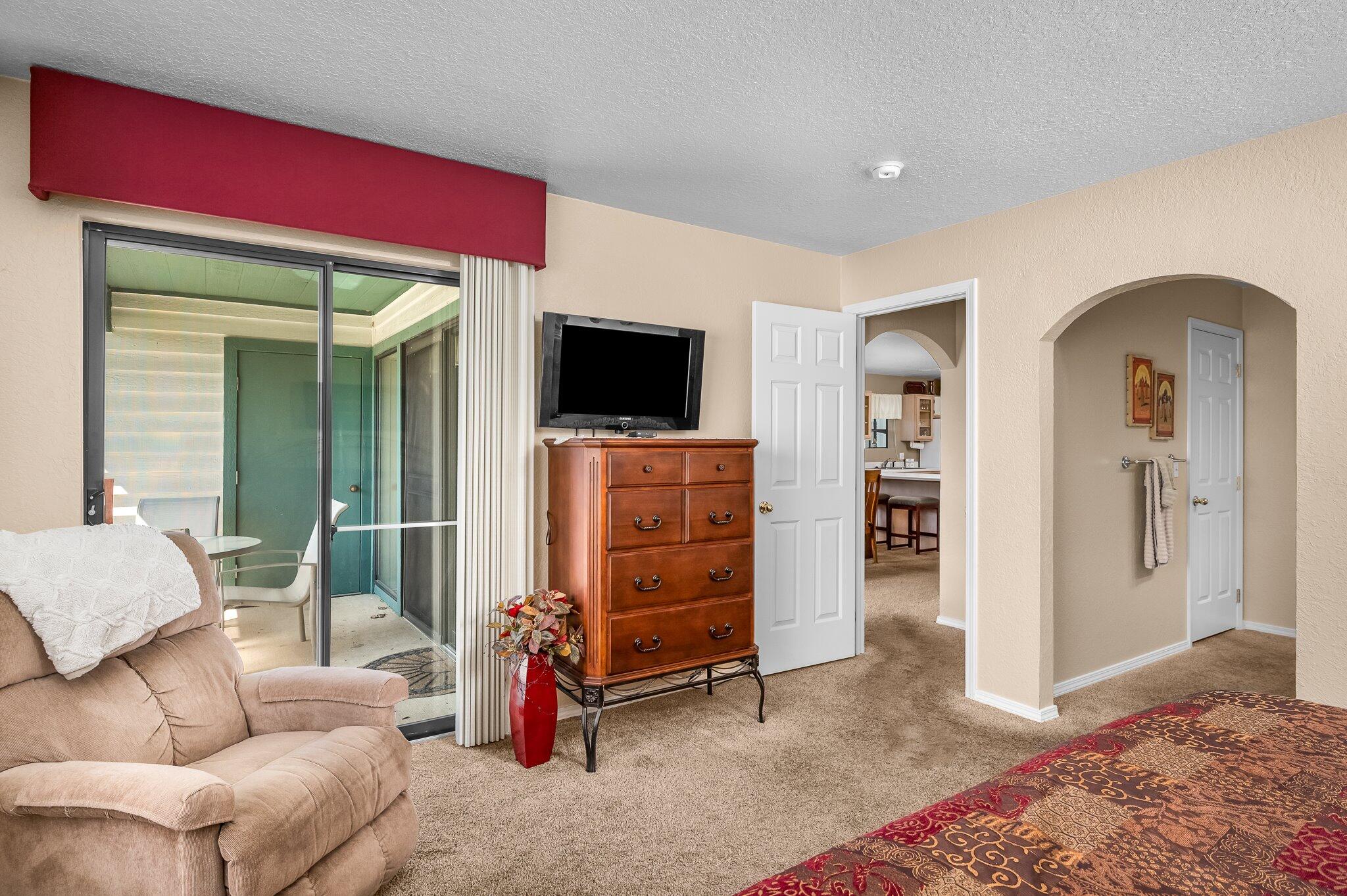 2700 Green Mountain Drive 213 Property Photo 23