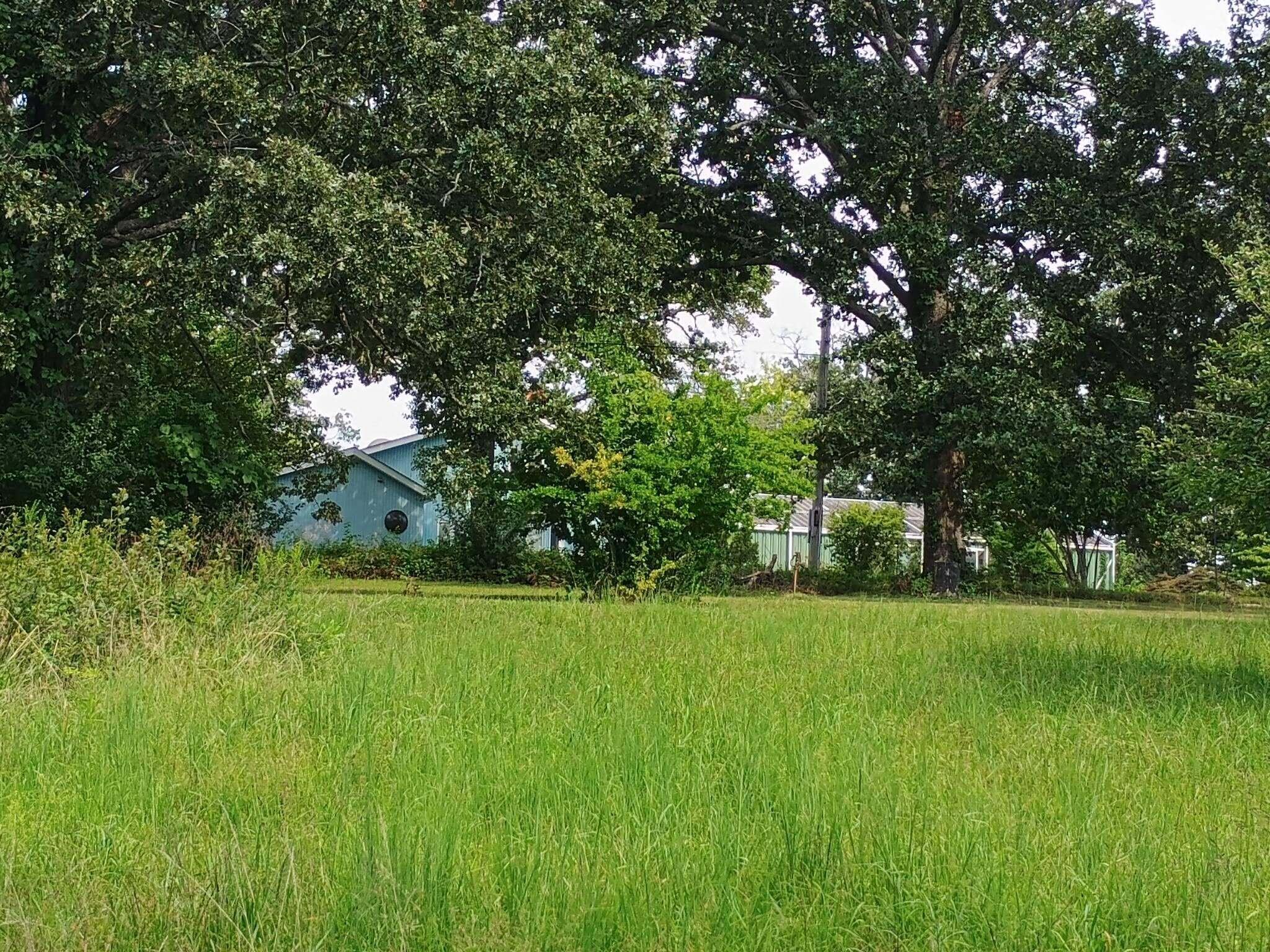 621 County Road 3230 Property Photo 5