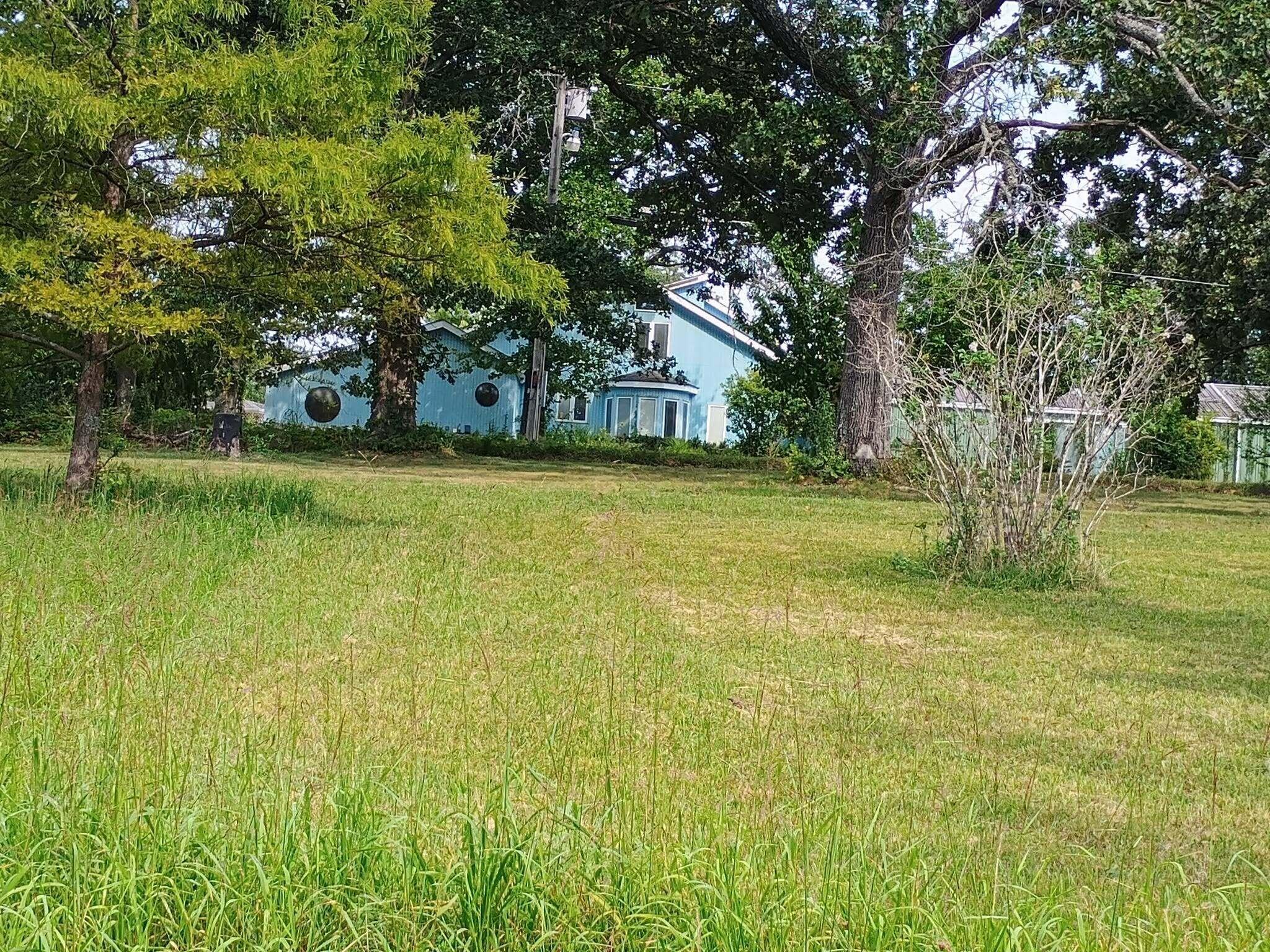 621 County Road 3230 Property Photo 8