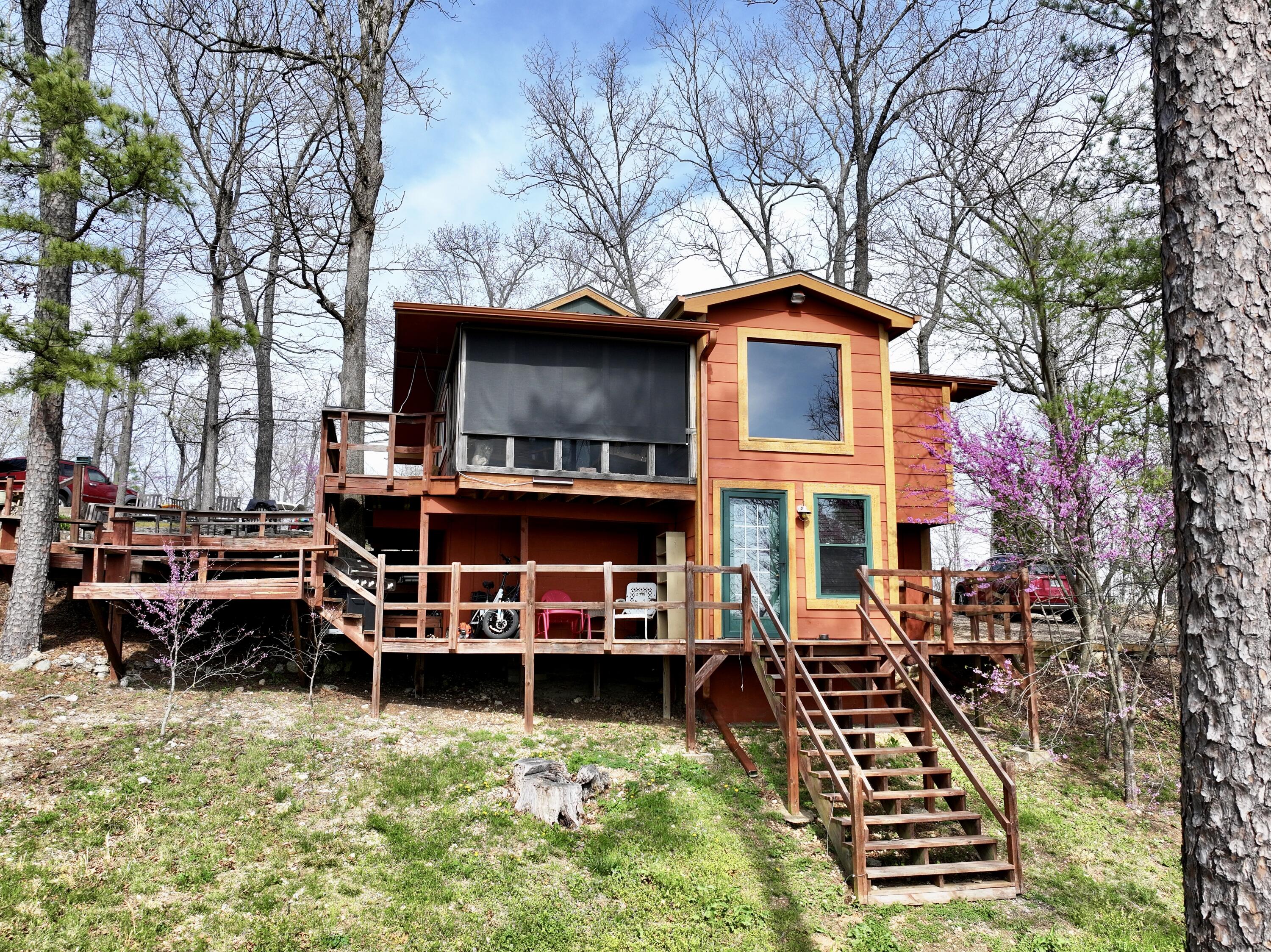 1814 Riverview Drive Property Photo 1