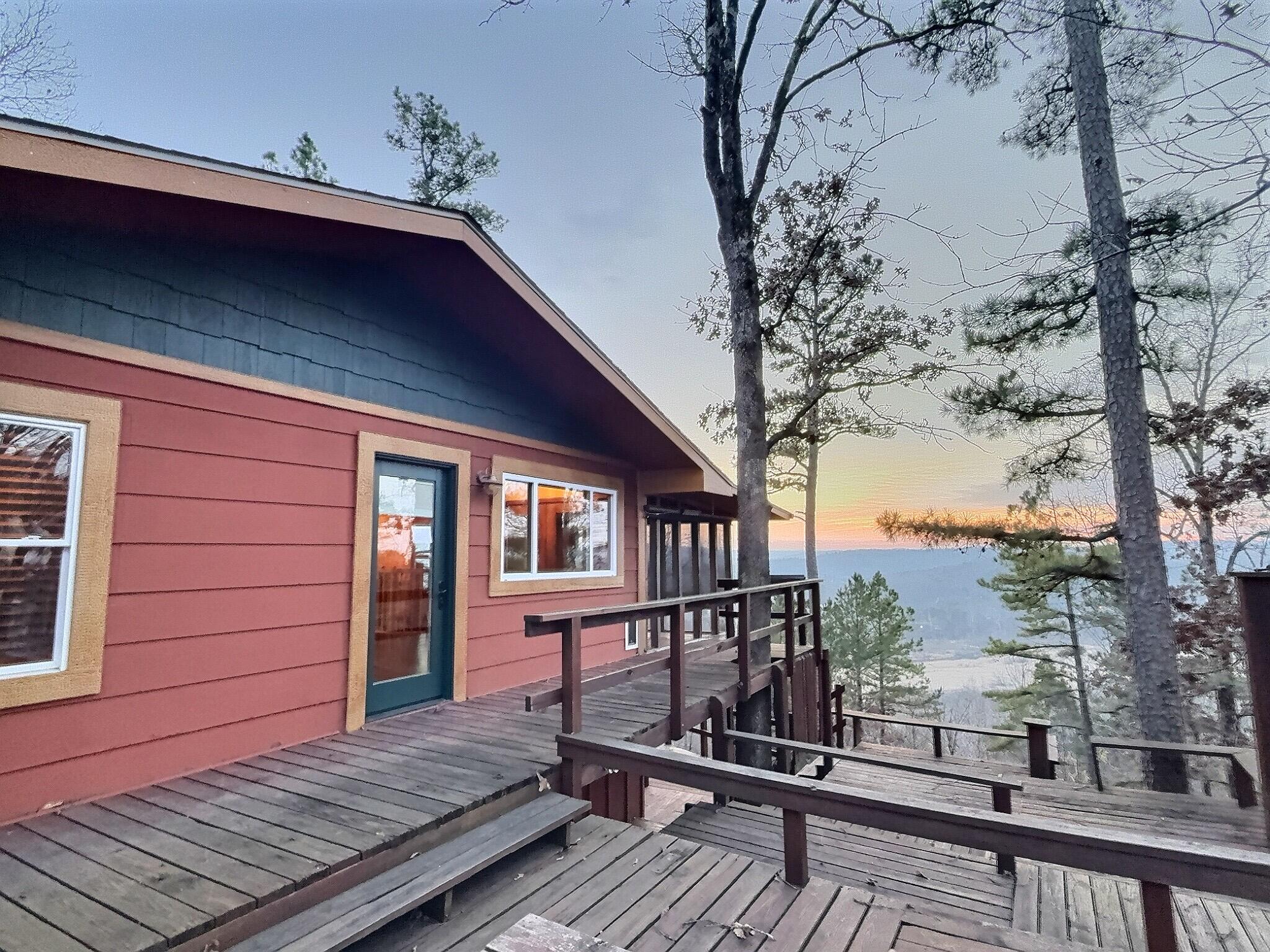 1814 Riverview Drive Property Photo 3