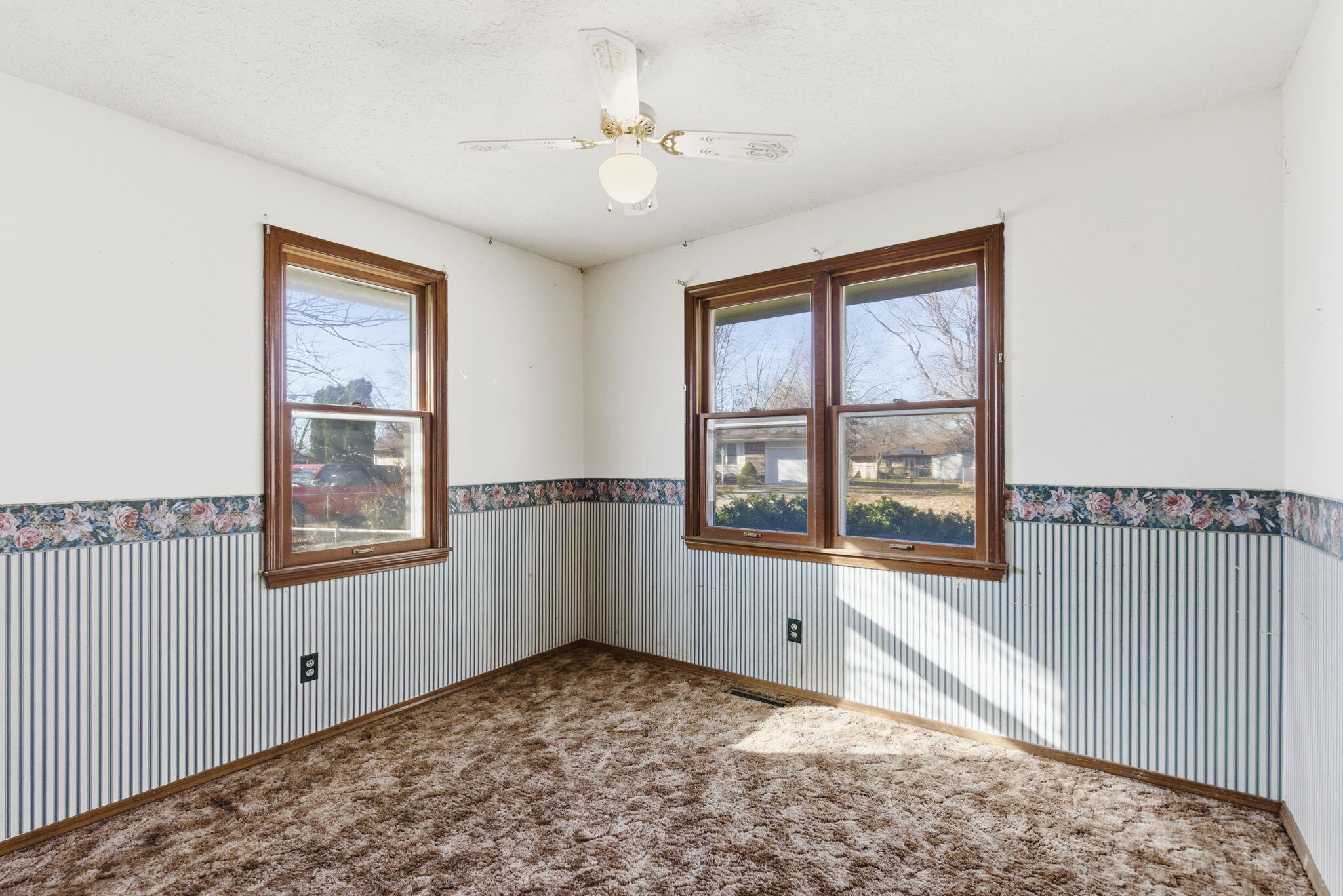 204 South Cottonwood Avenue Property Photo 9