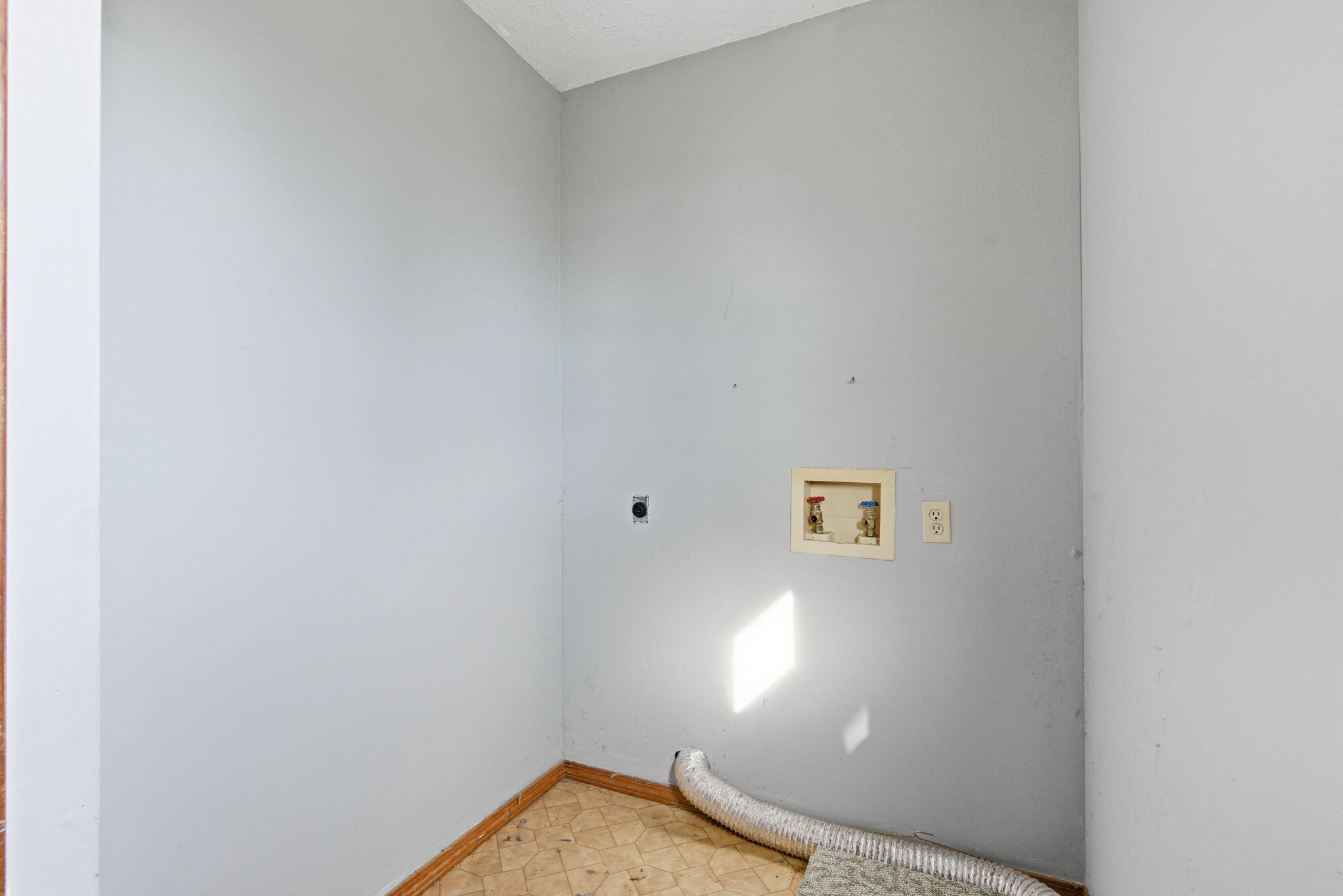 204 South Cottonwood Avenue Property Photo 17