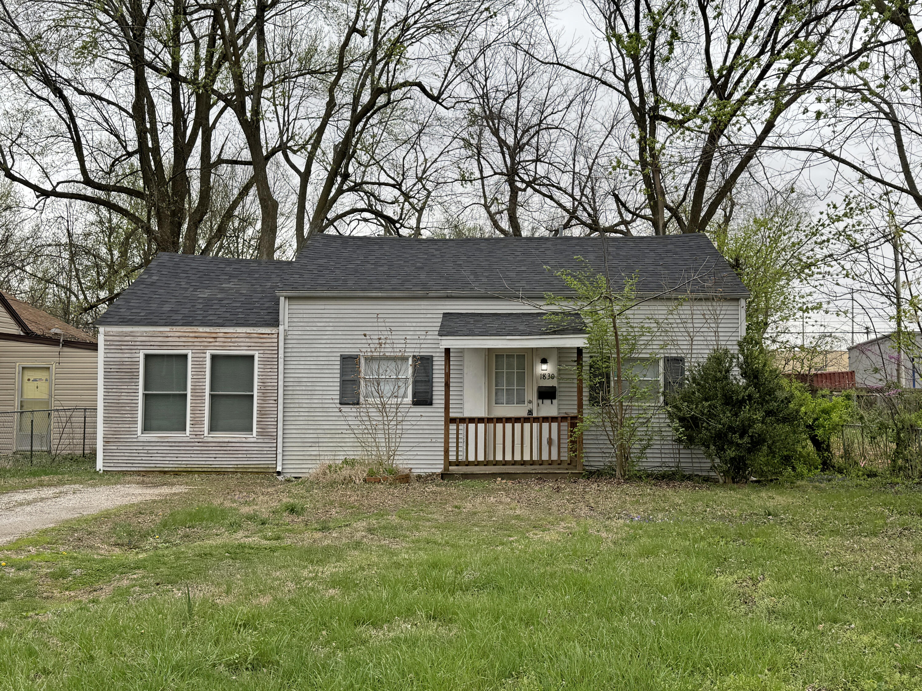 503 South New Avenue Property Photo 9