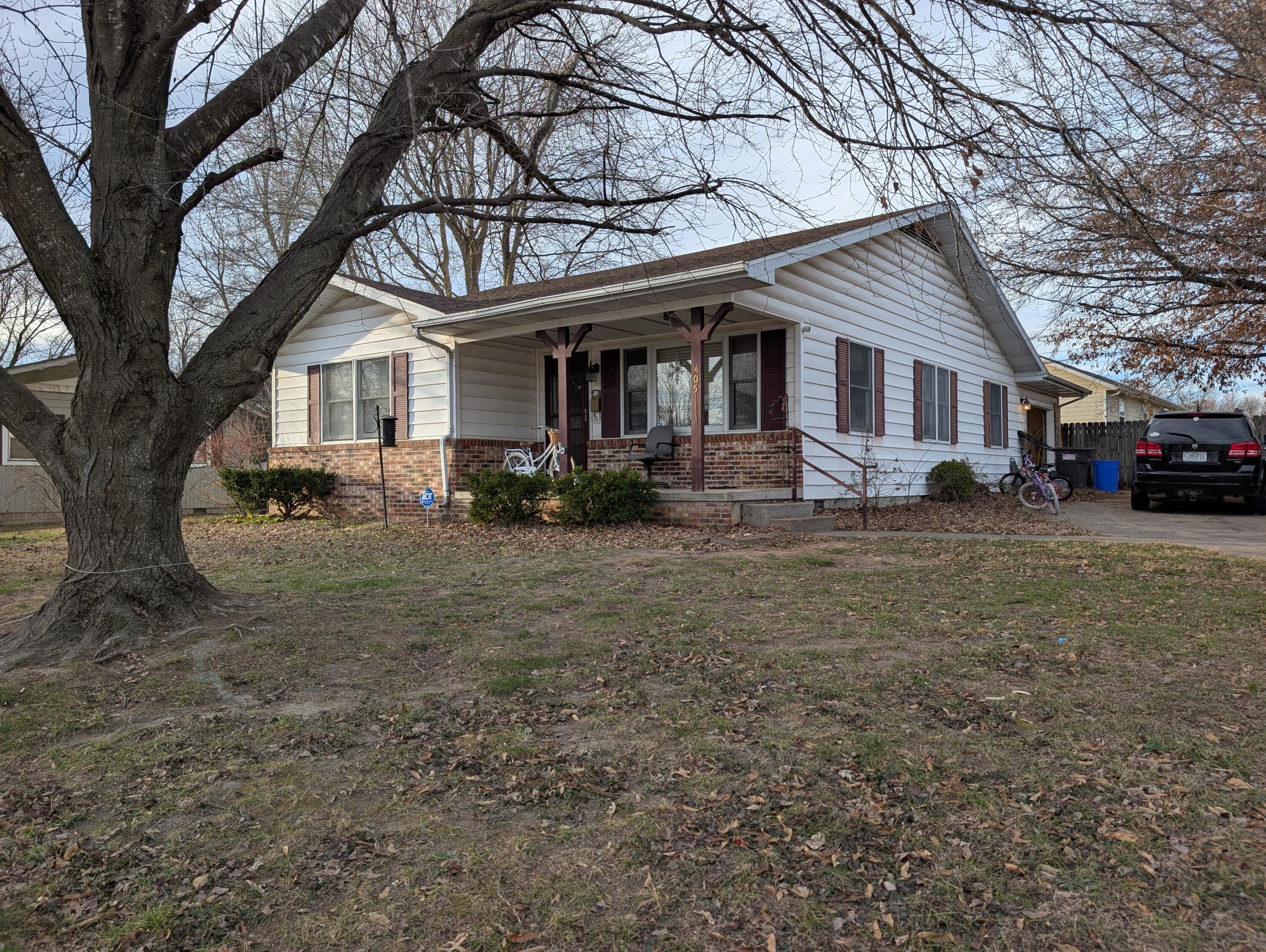 405 West Olive Street Property Photo 1