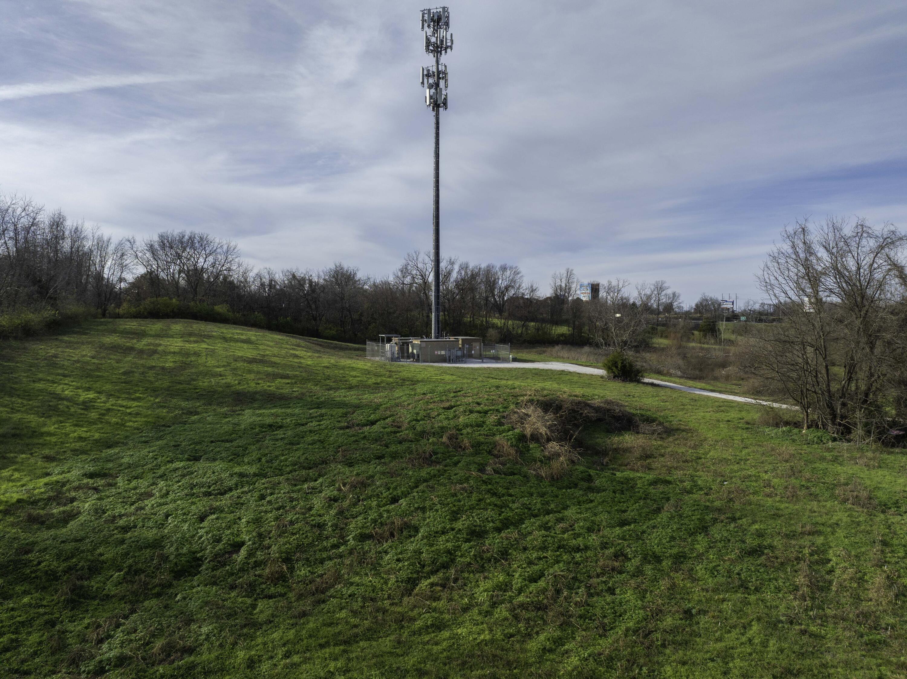 1099 North Farmers Branch Road Property Photo 21