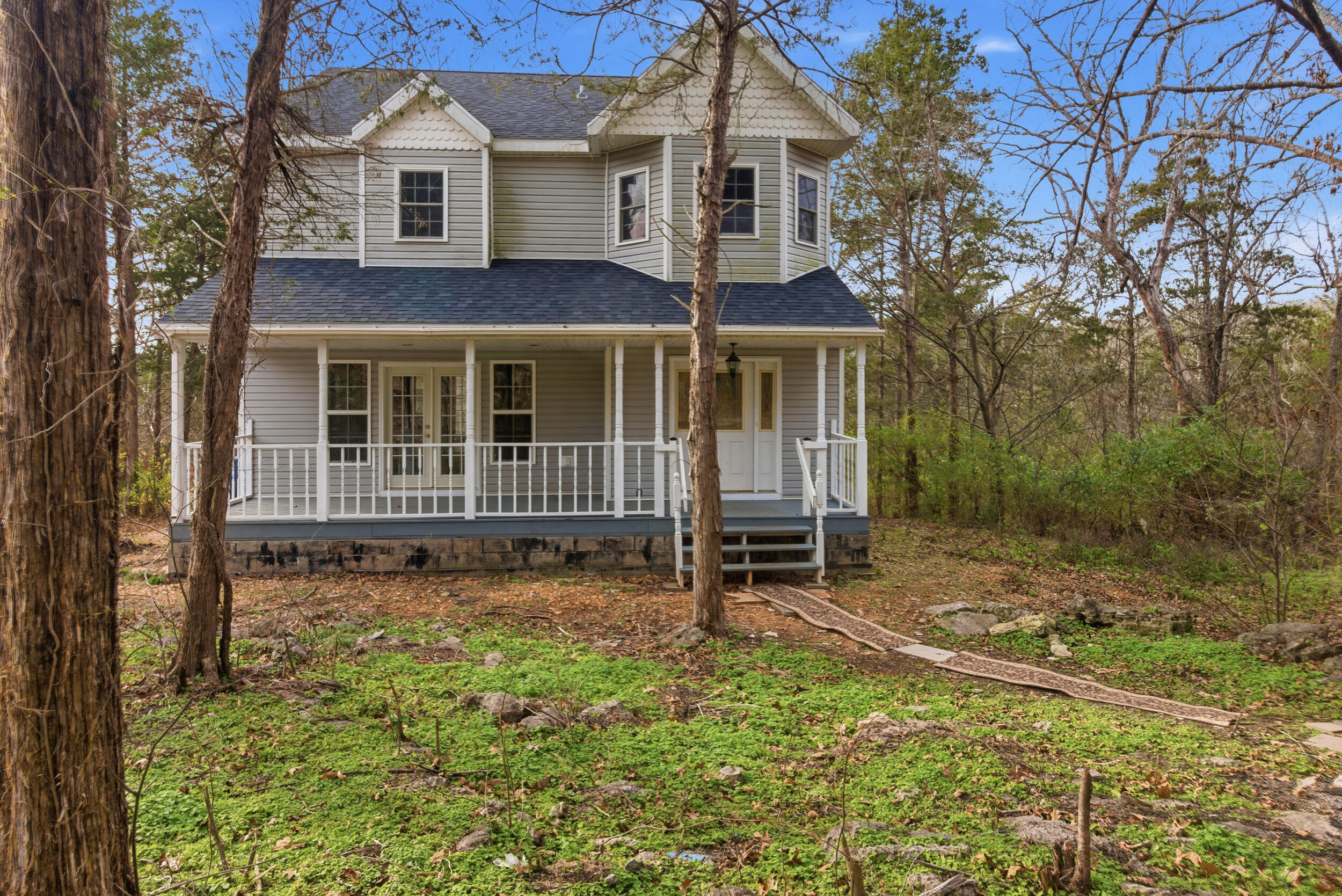 755 Everest Road Property Photo 6