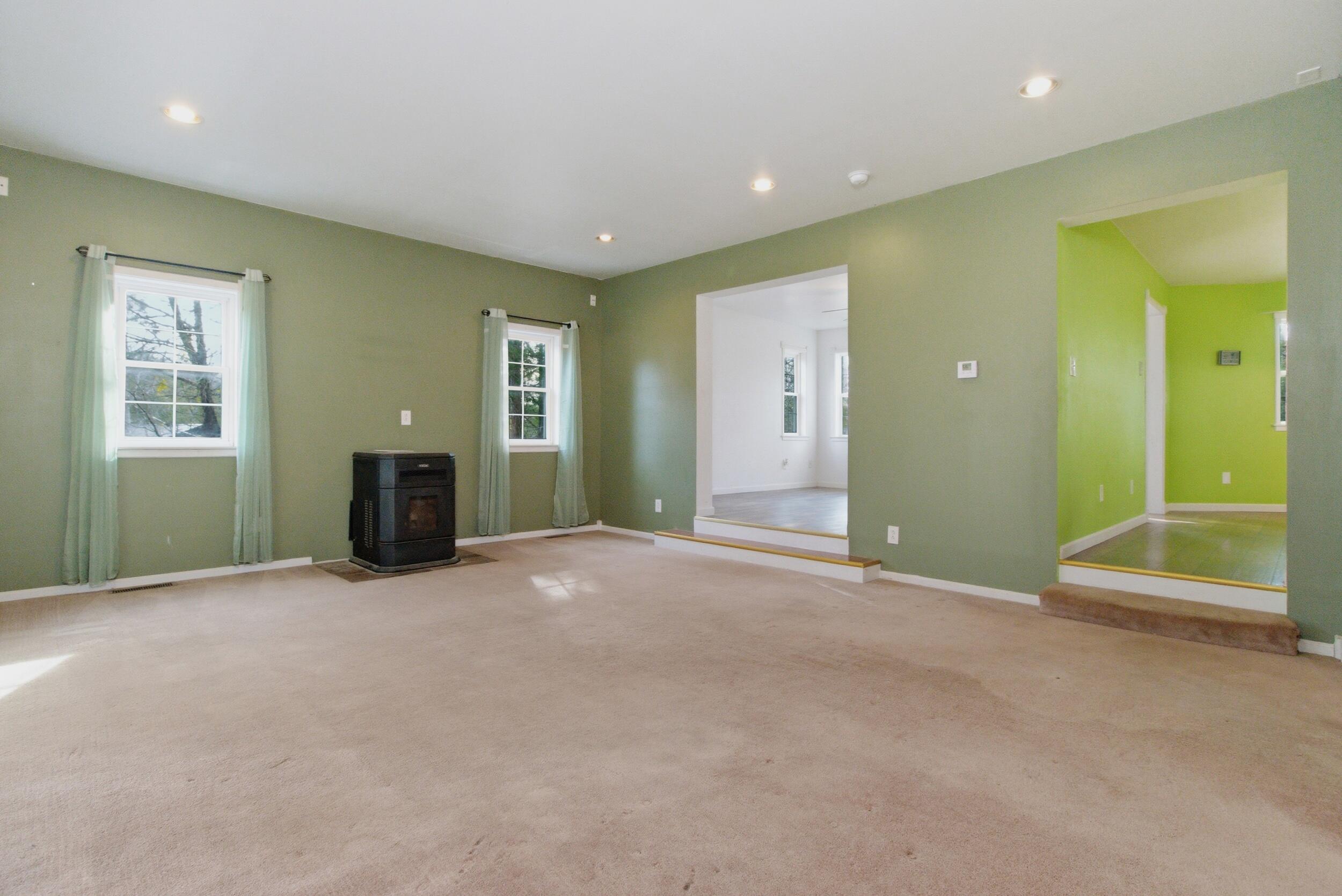 755 Everest Road Property Photo 8