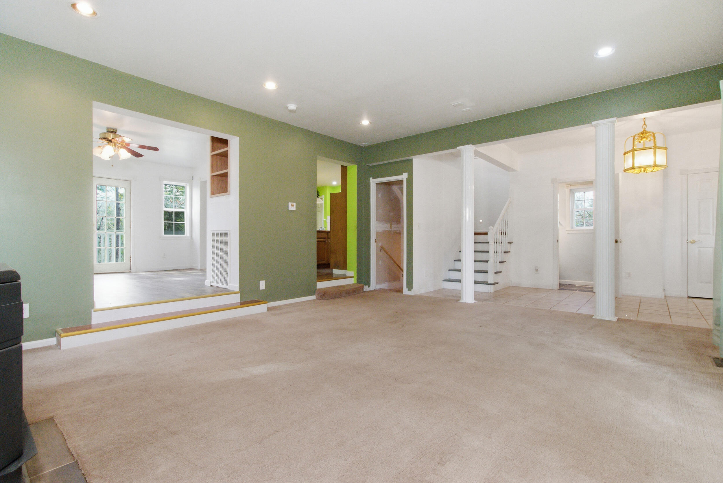 755 Everest Road Property Photo 9