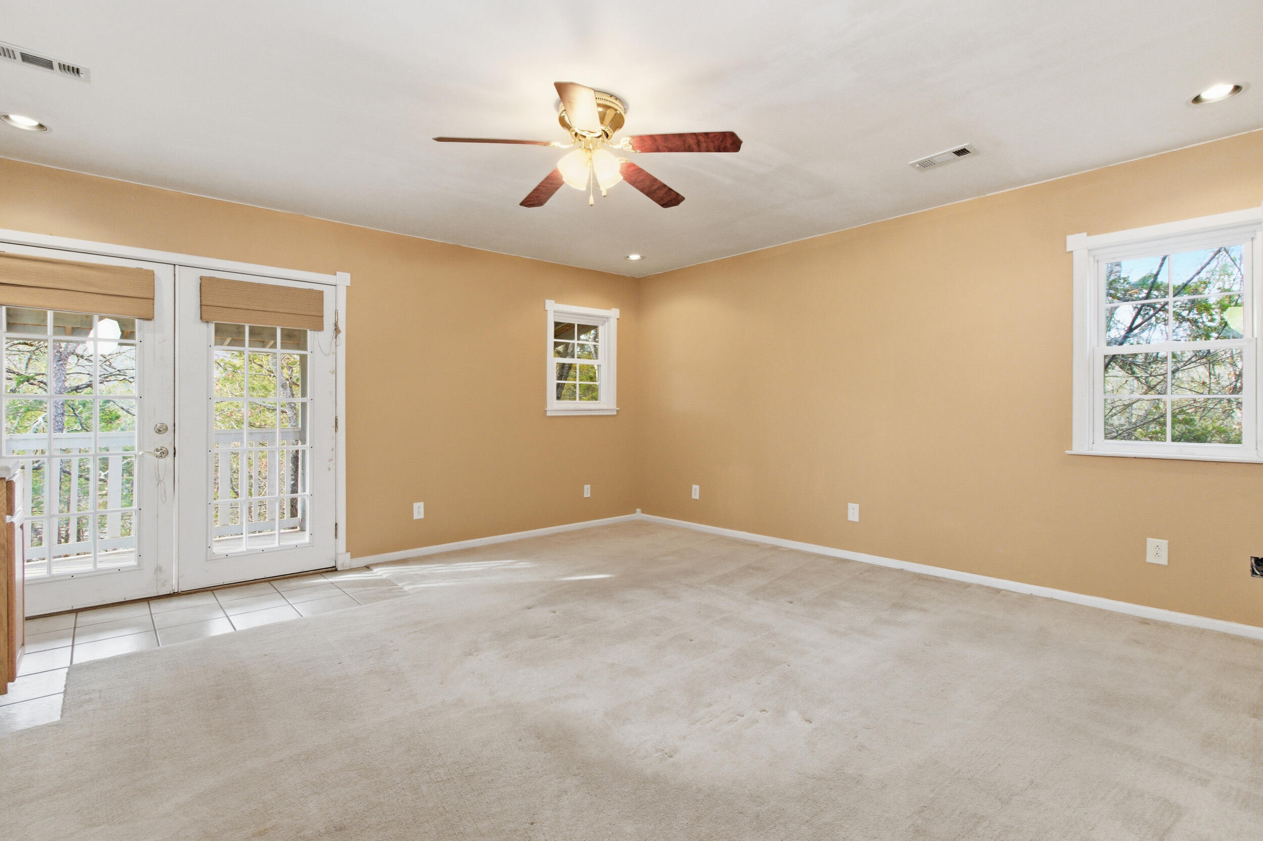 755 Everest Road Property Photo 18