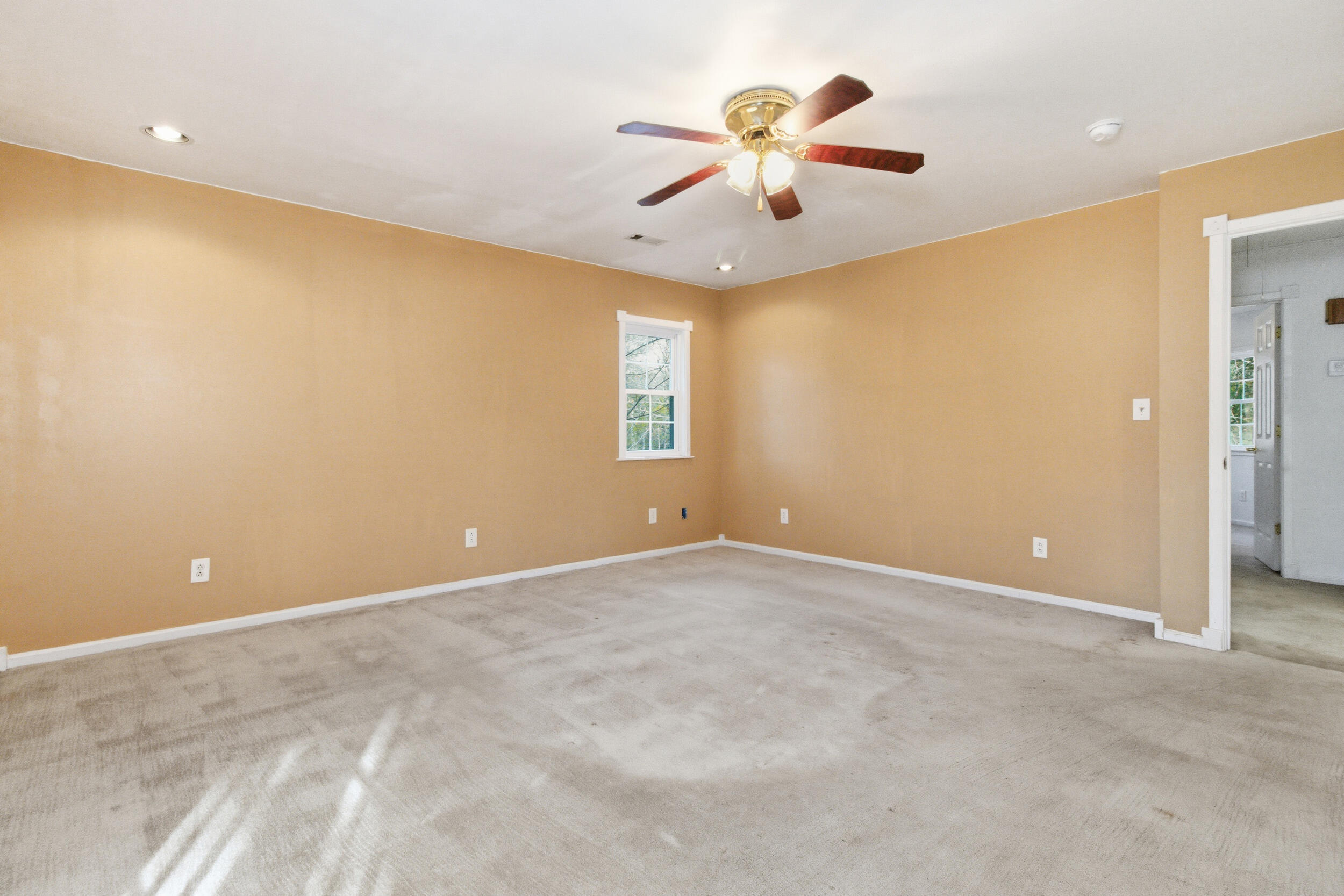 755 Everest Road Property Photo 19