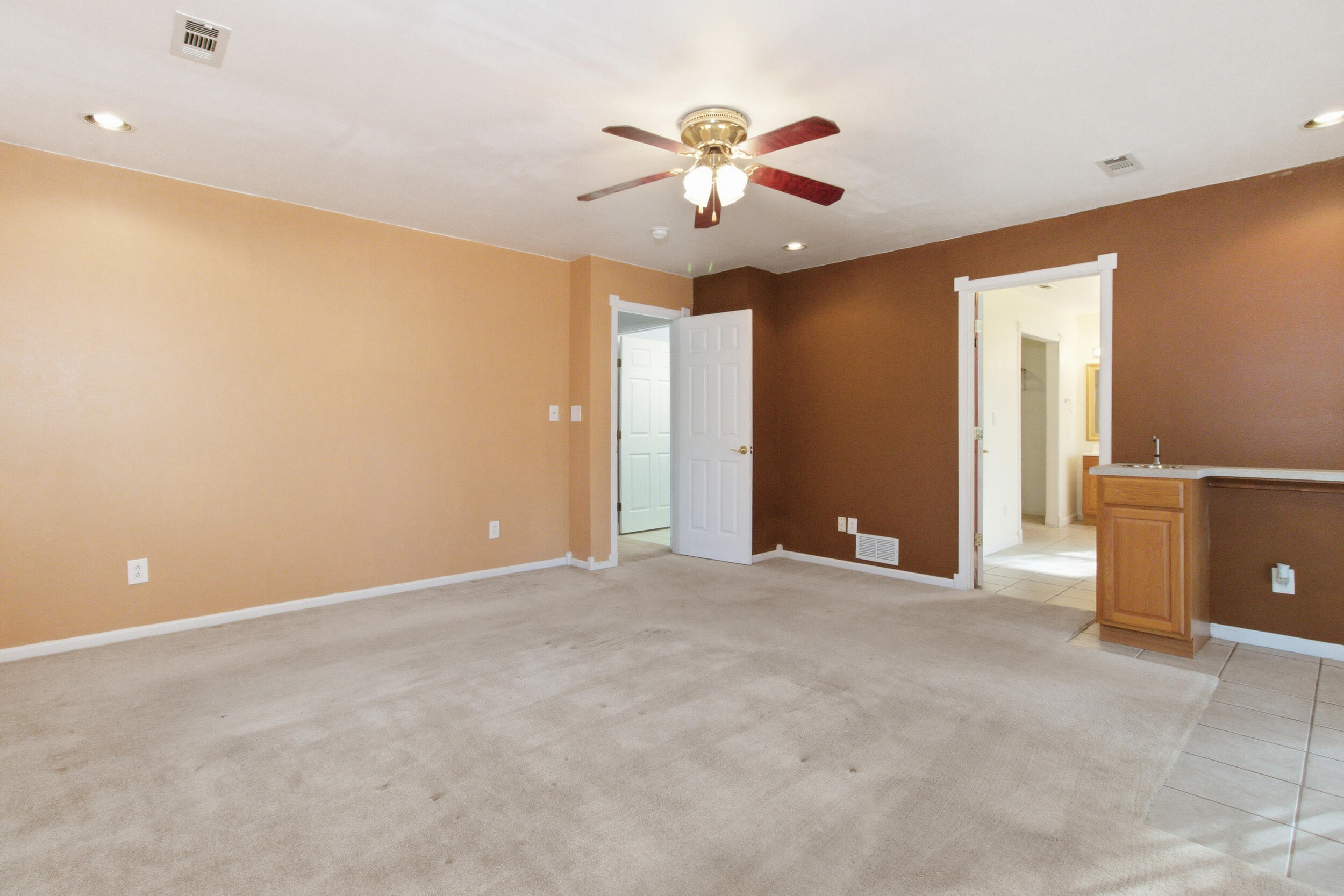 755 Everest Road Property Photo 20