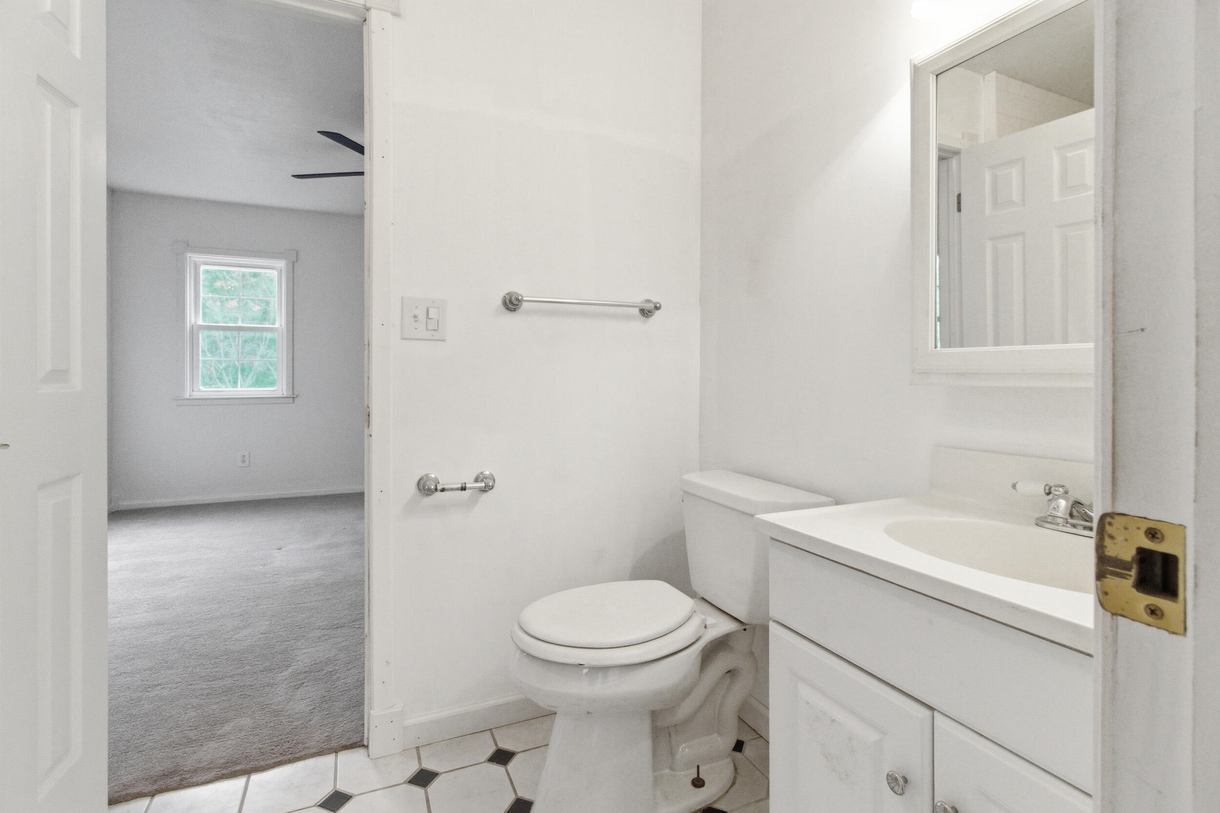 755 Everest Road Property Photo 27