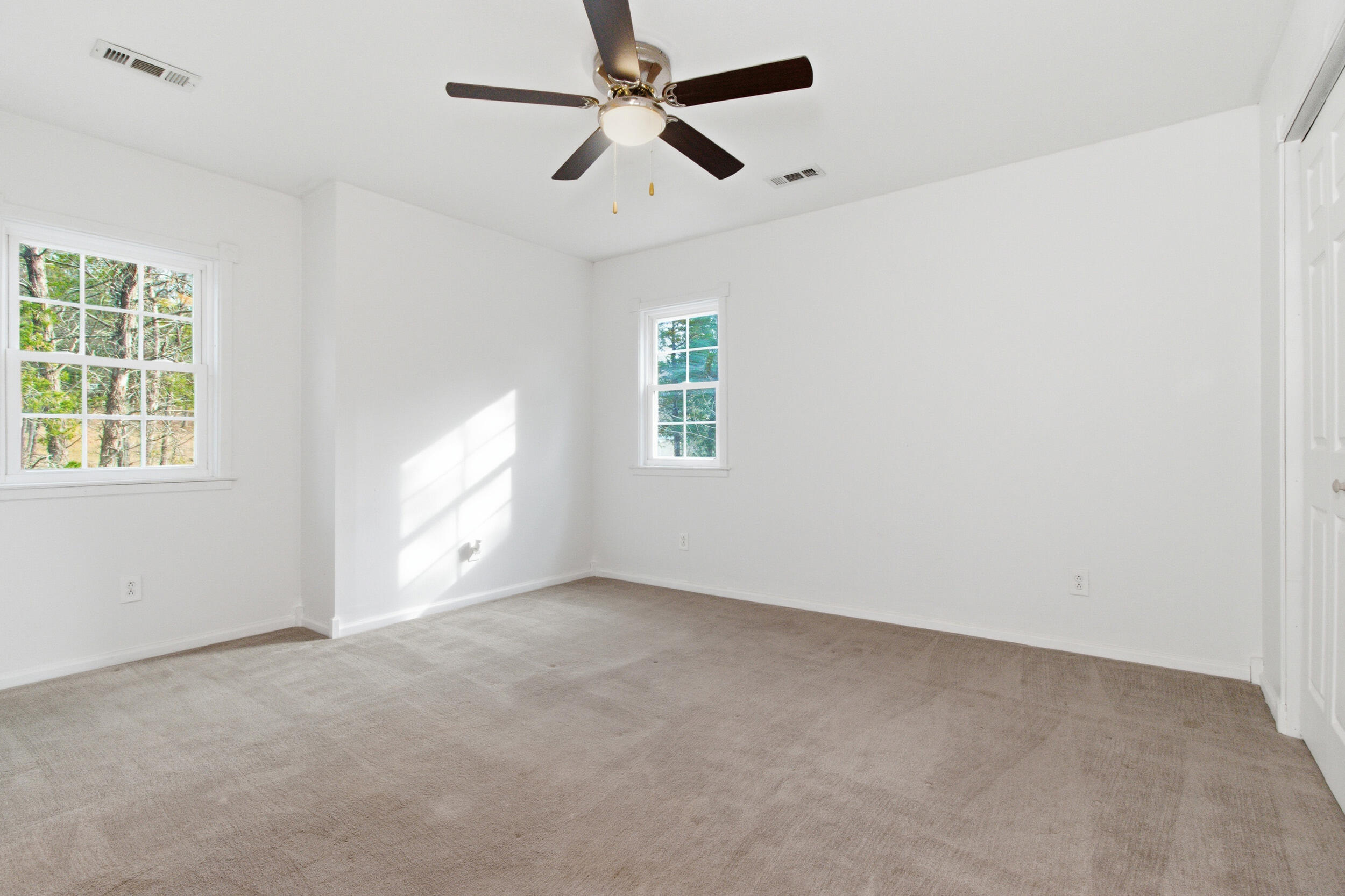 755 Everest Road Property Photo 28