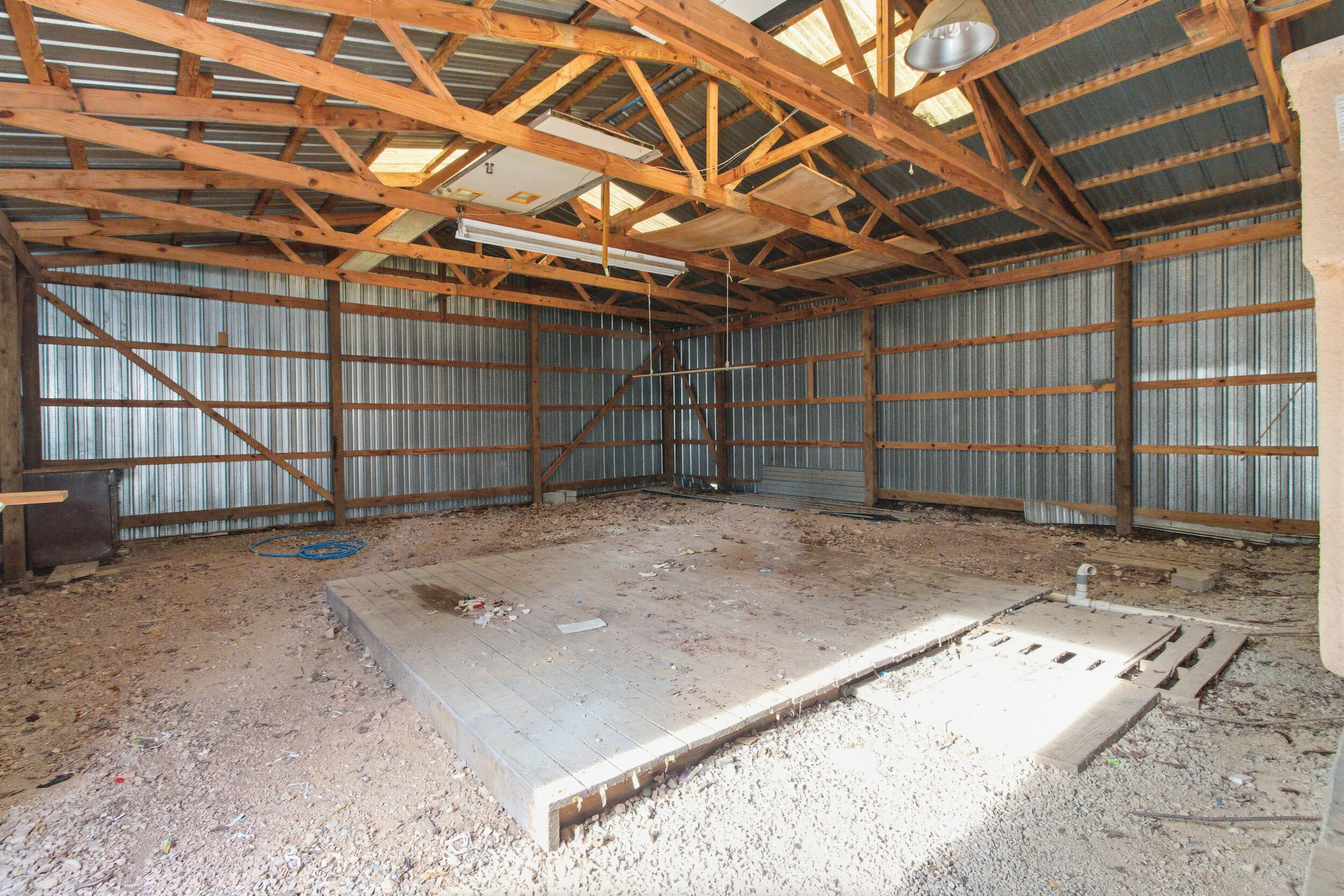 755 Everest Road Property Photo 31