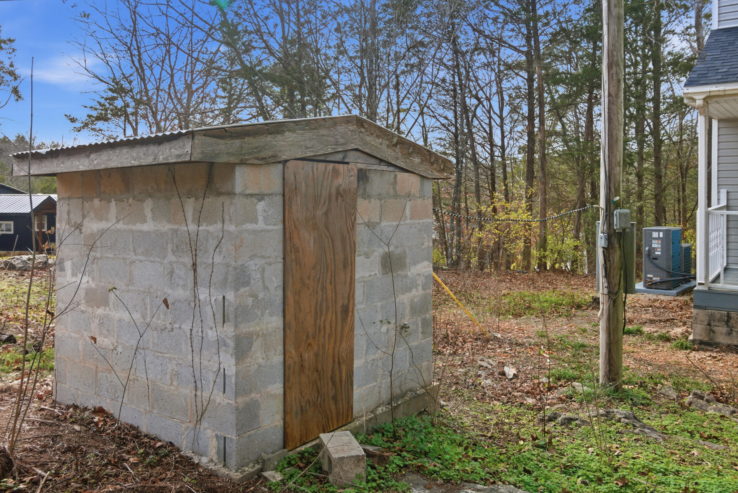 755 Everest Road Property Photo 33