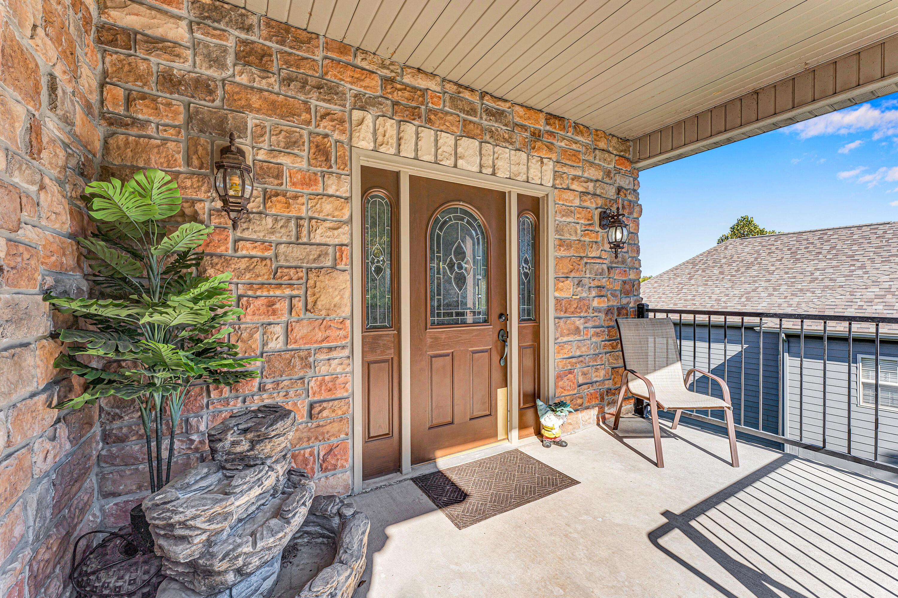 860 Silvercliff Way Property Photo 4