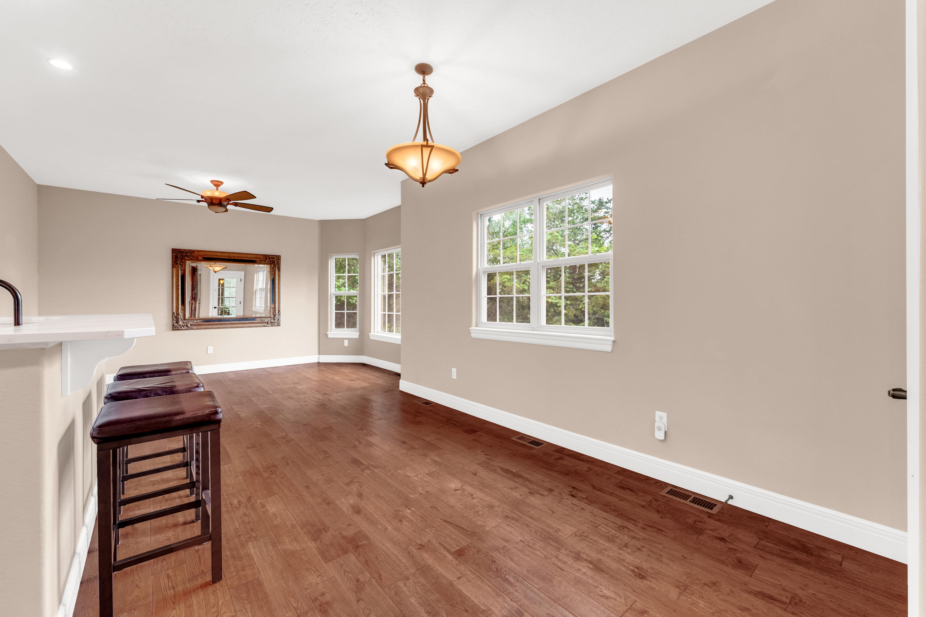 860 Silvercliff Way Property Photo 12