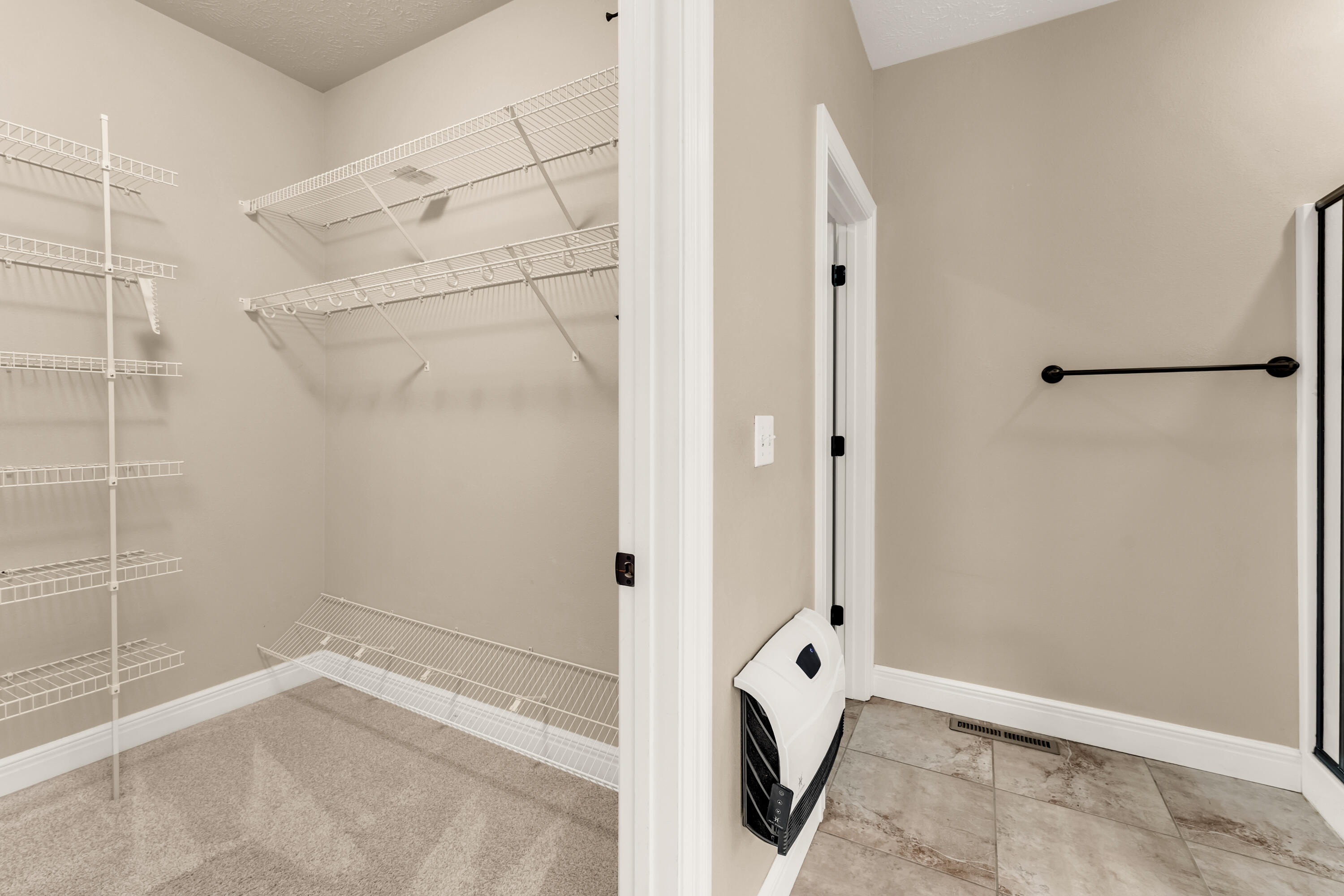 860 Silvercliff Way Property Photo 33