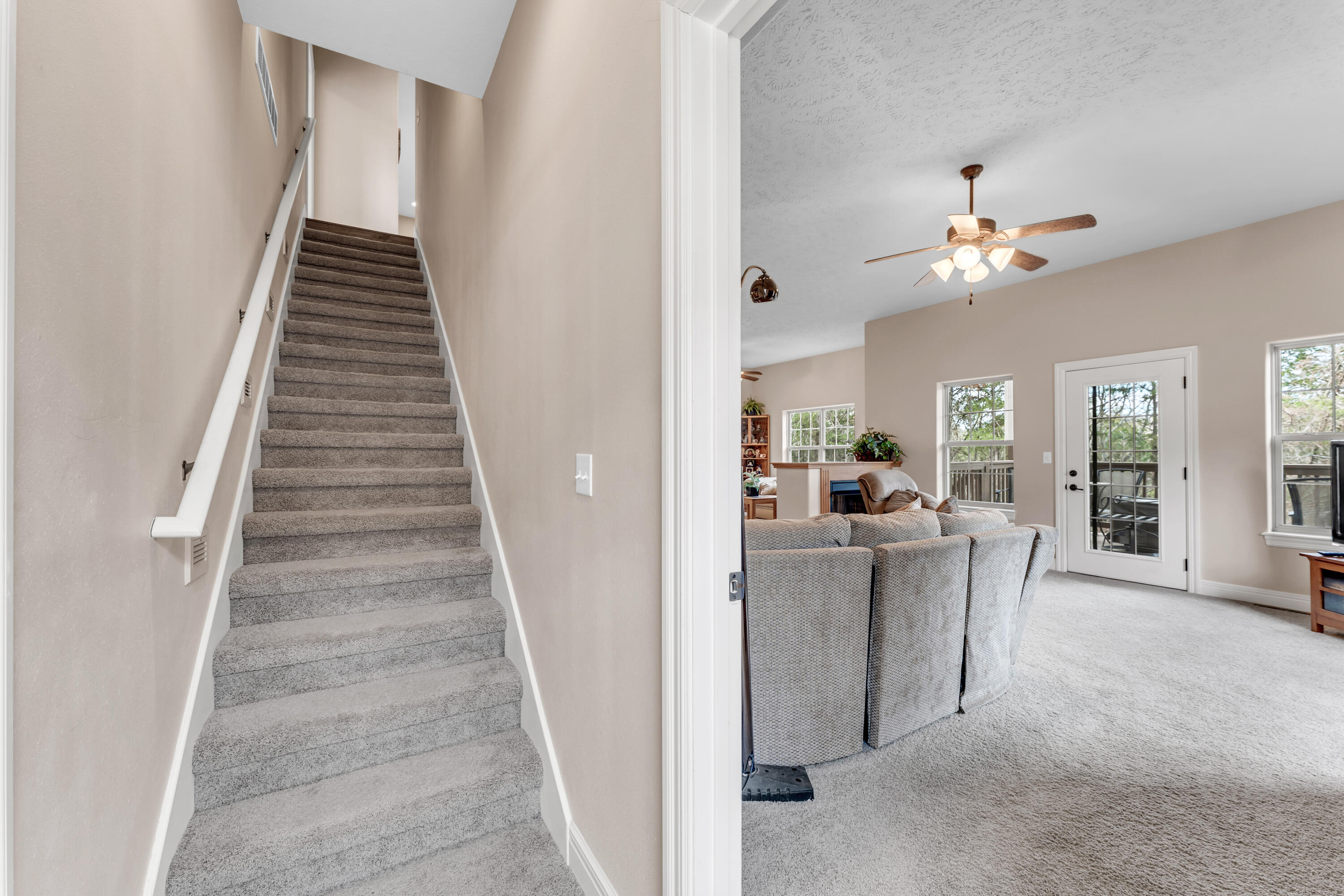 860 Silvercliff Way Property Photo 38