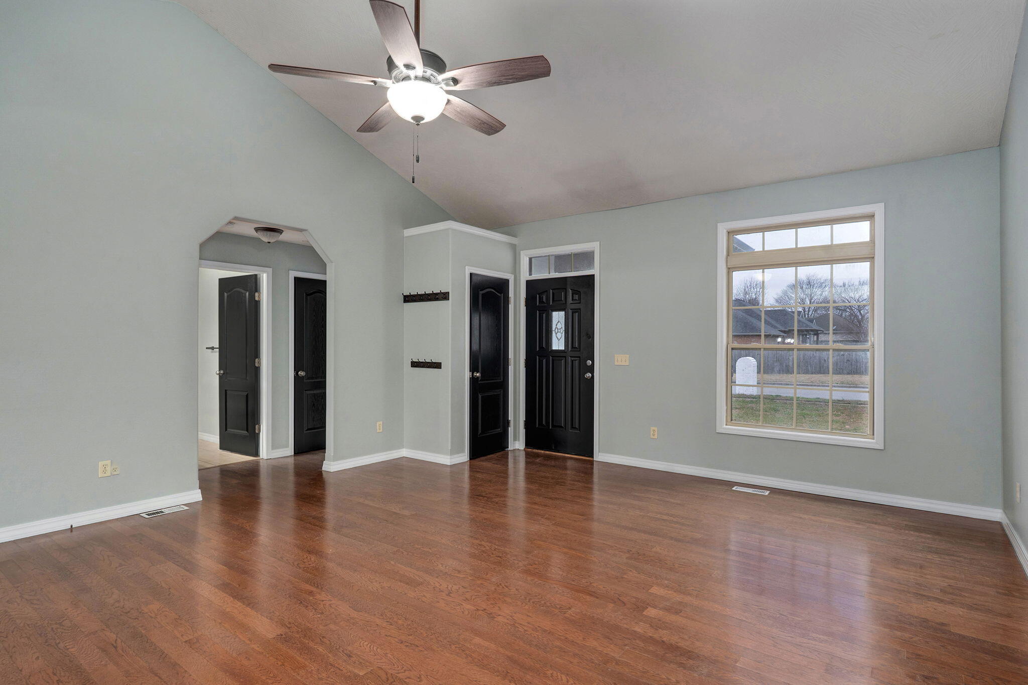 194 Meadowlark Property Photo 7