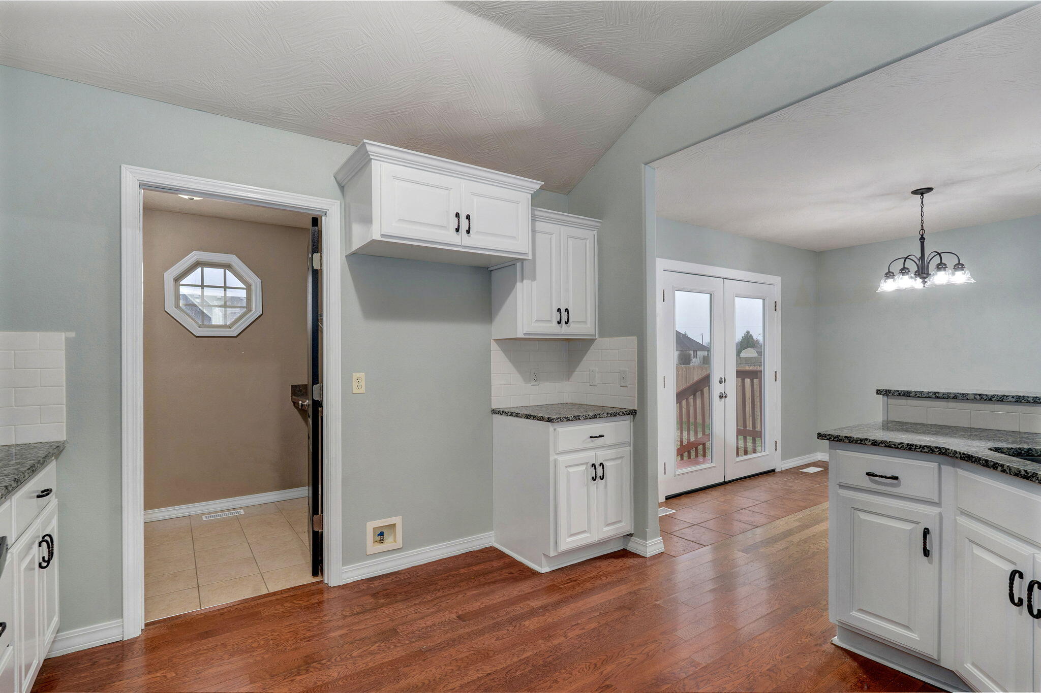 194 Meadowlark Property Photo 13