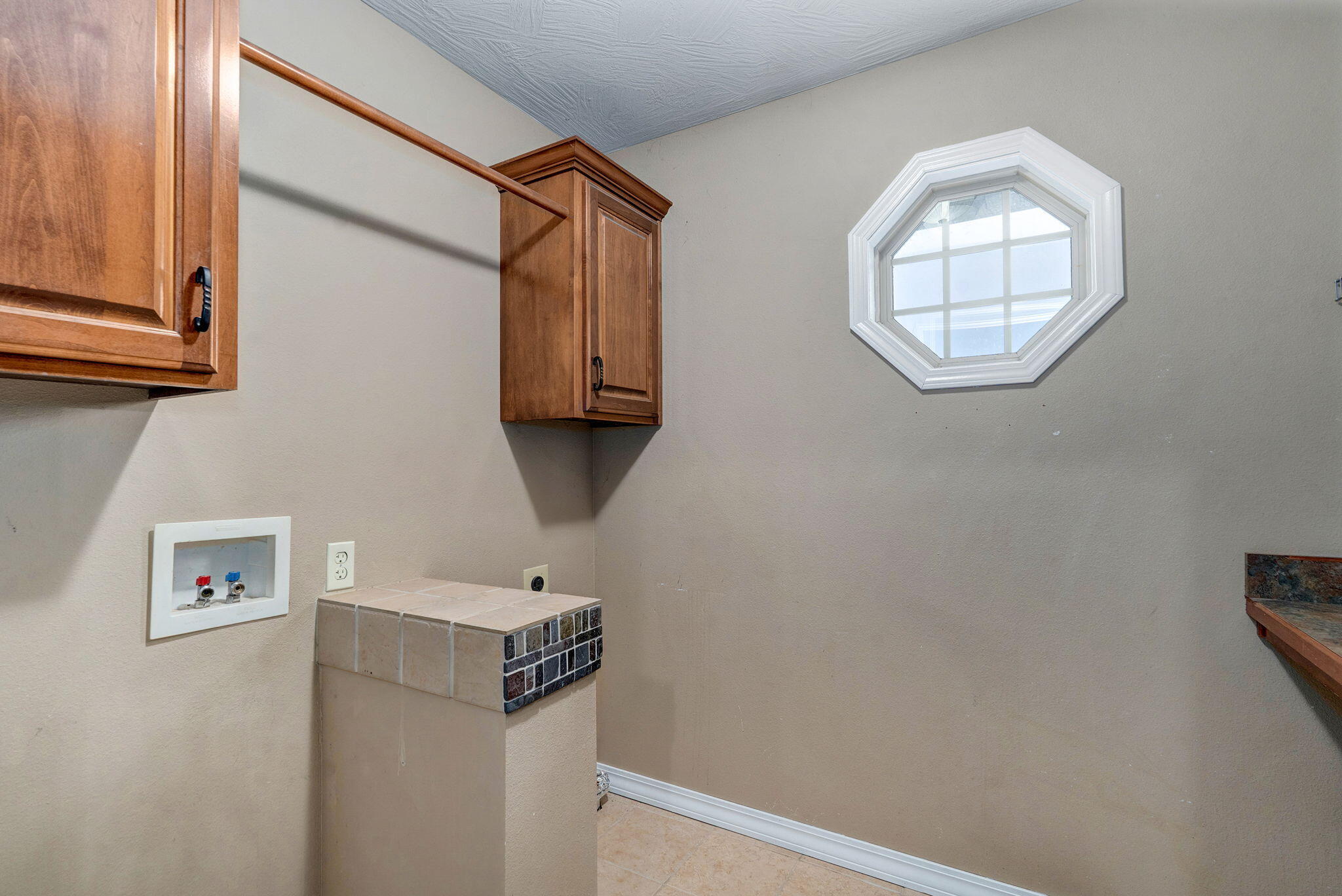 194 Meadowlark Property Photo 14