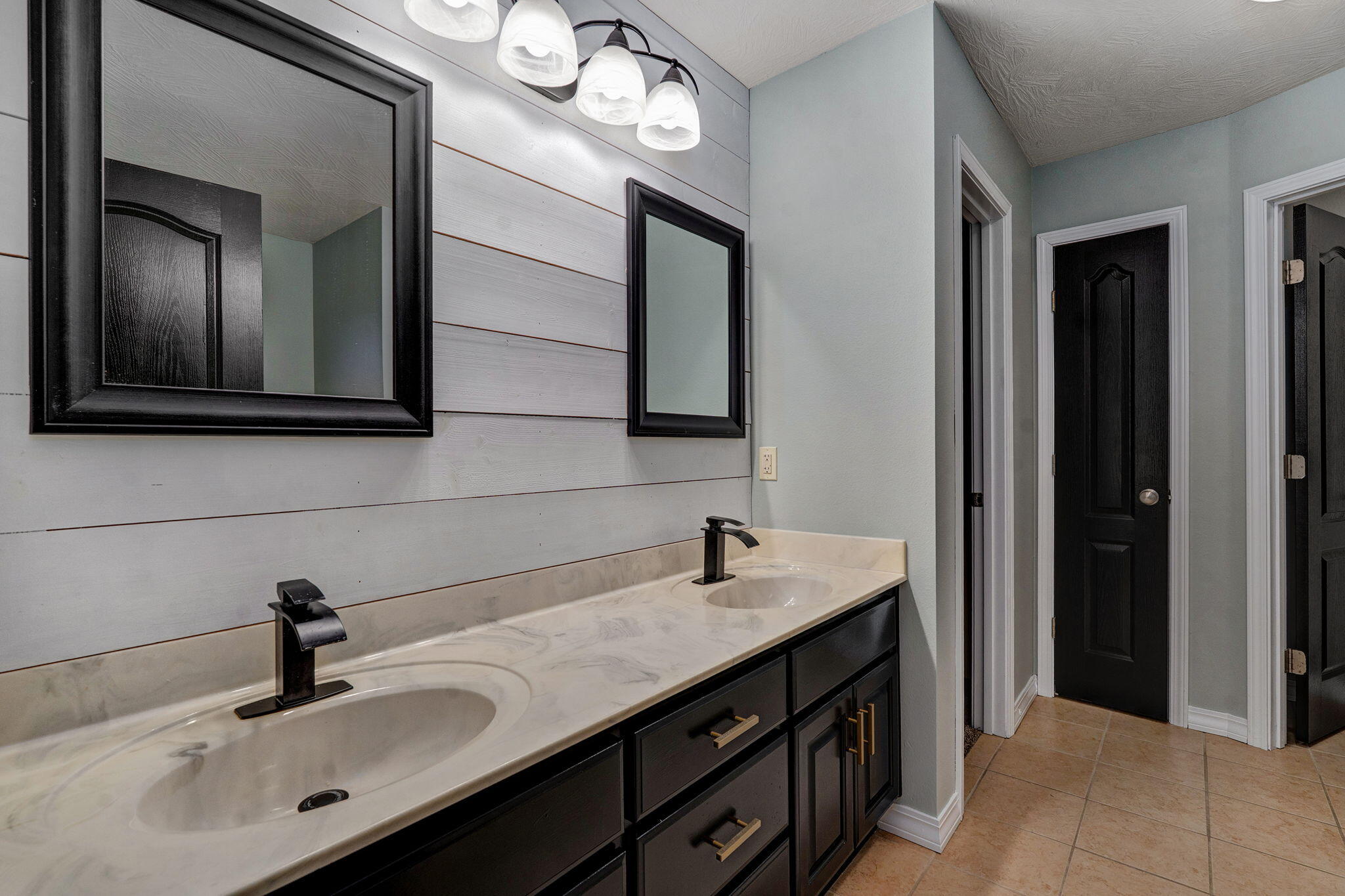 194 Meadowlark Property Photo 18