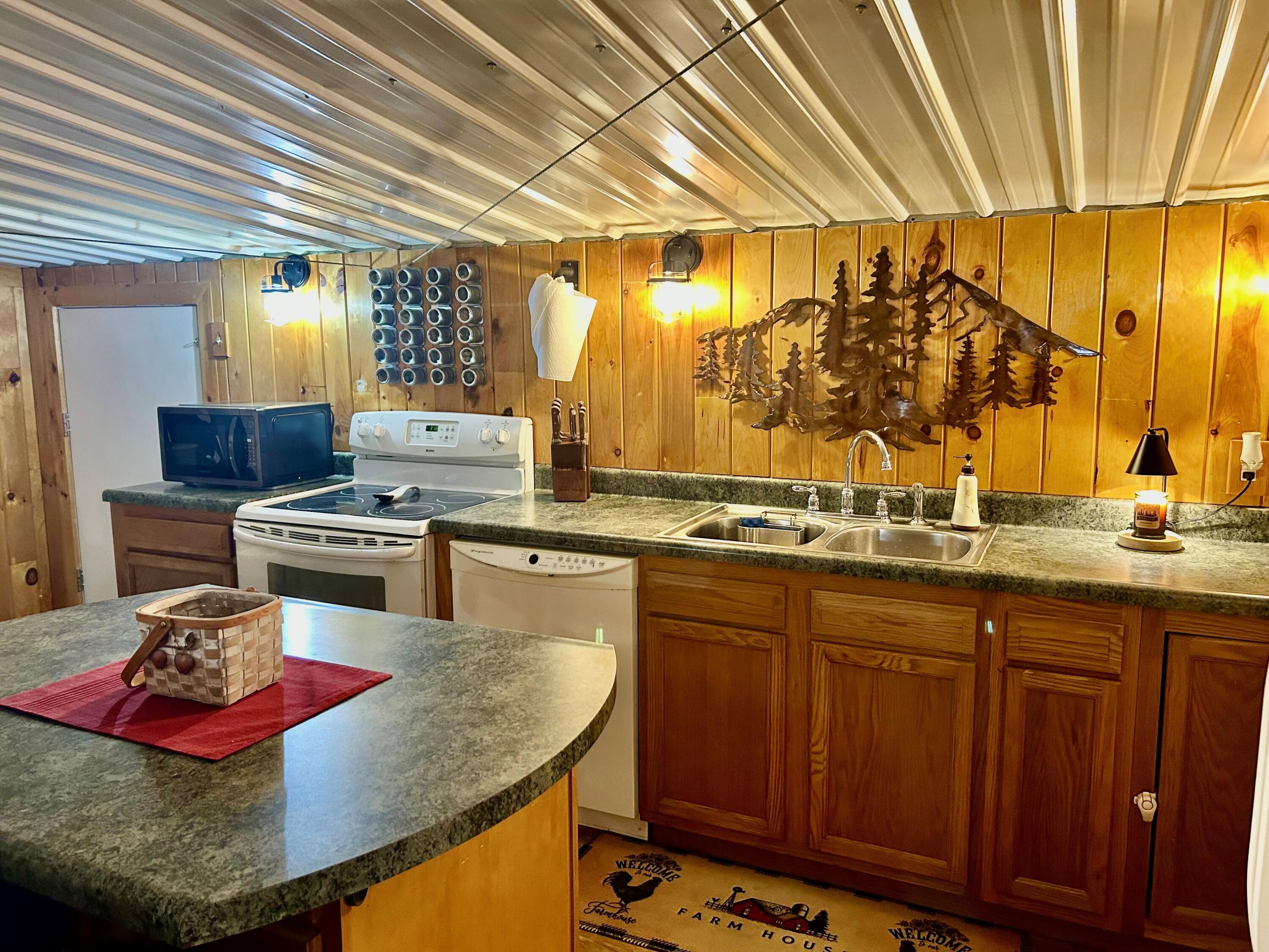710 County Road 328 Property Photo 37